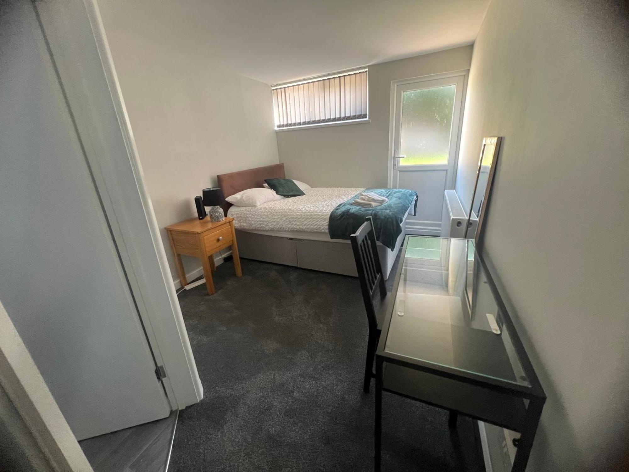 The Coral Southampton, Family Rooms, Suitable For Contractors * Southampton