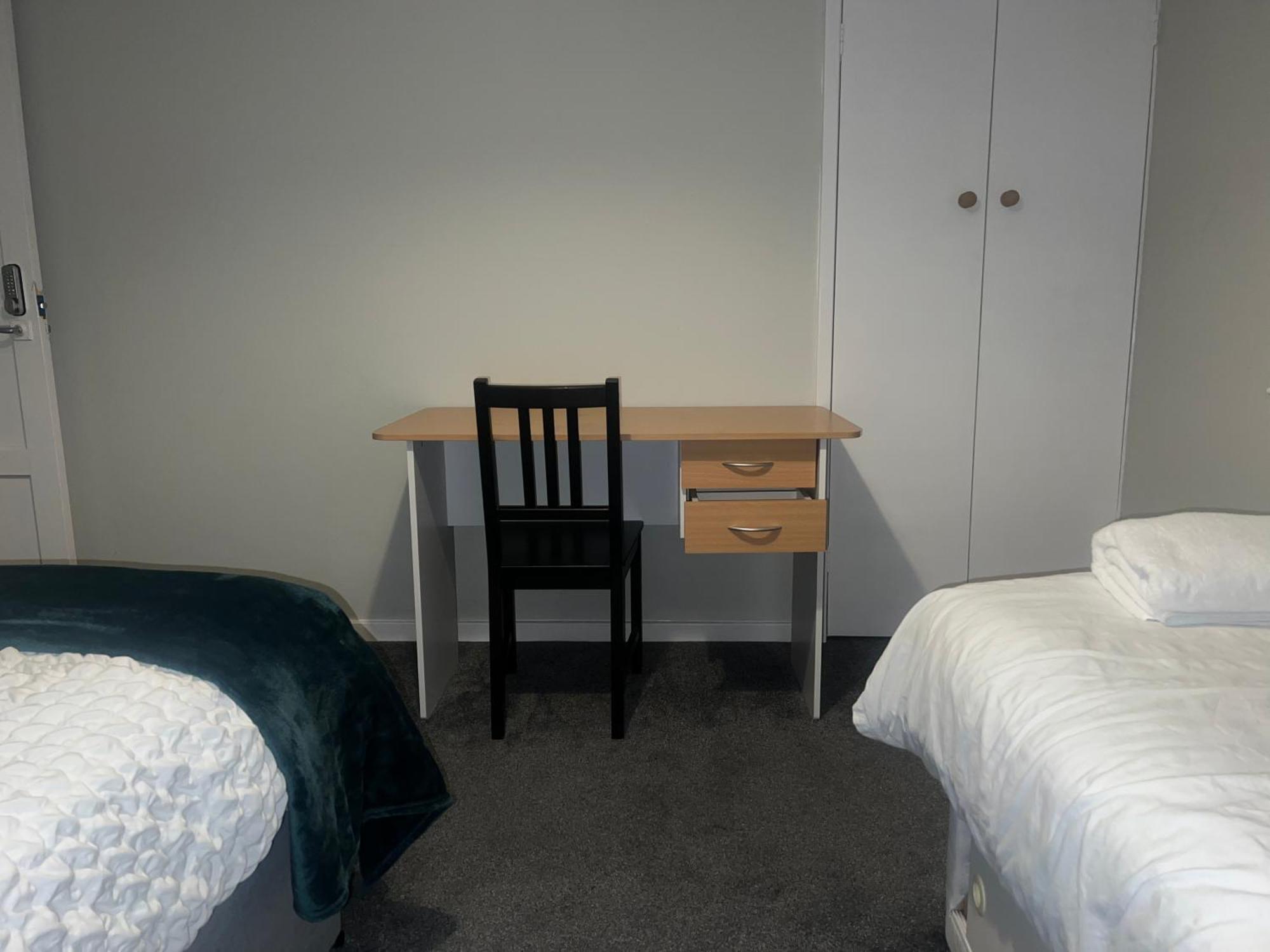 Guest house The Coral Southampton, Family Rooms, Suitable For Contractors *