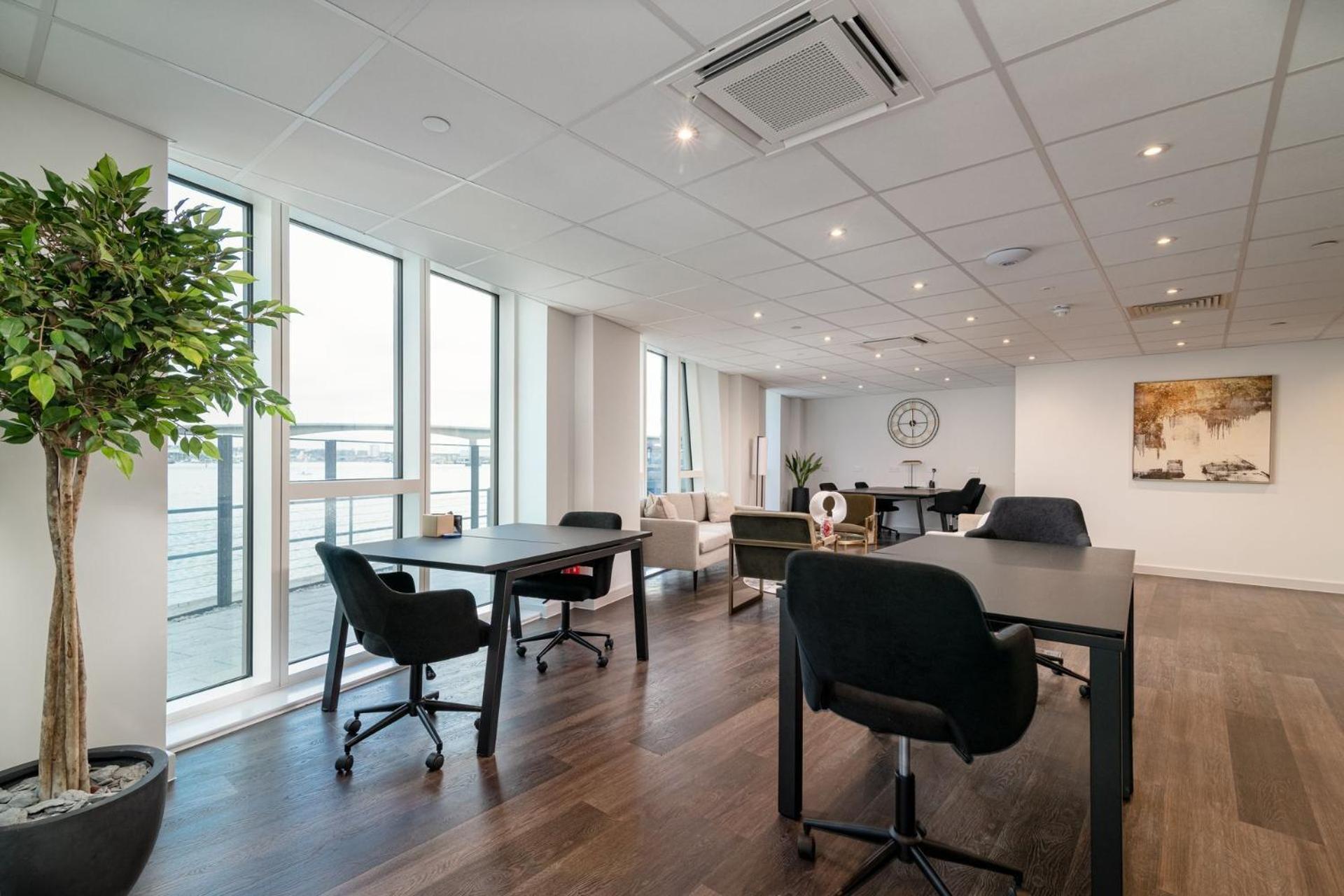 The Itchen River Penthouse Apartment