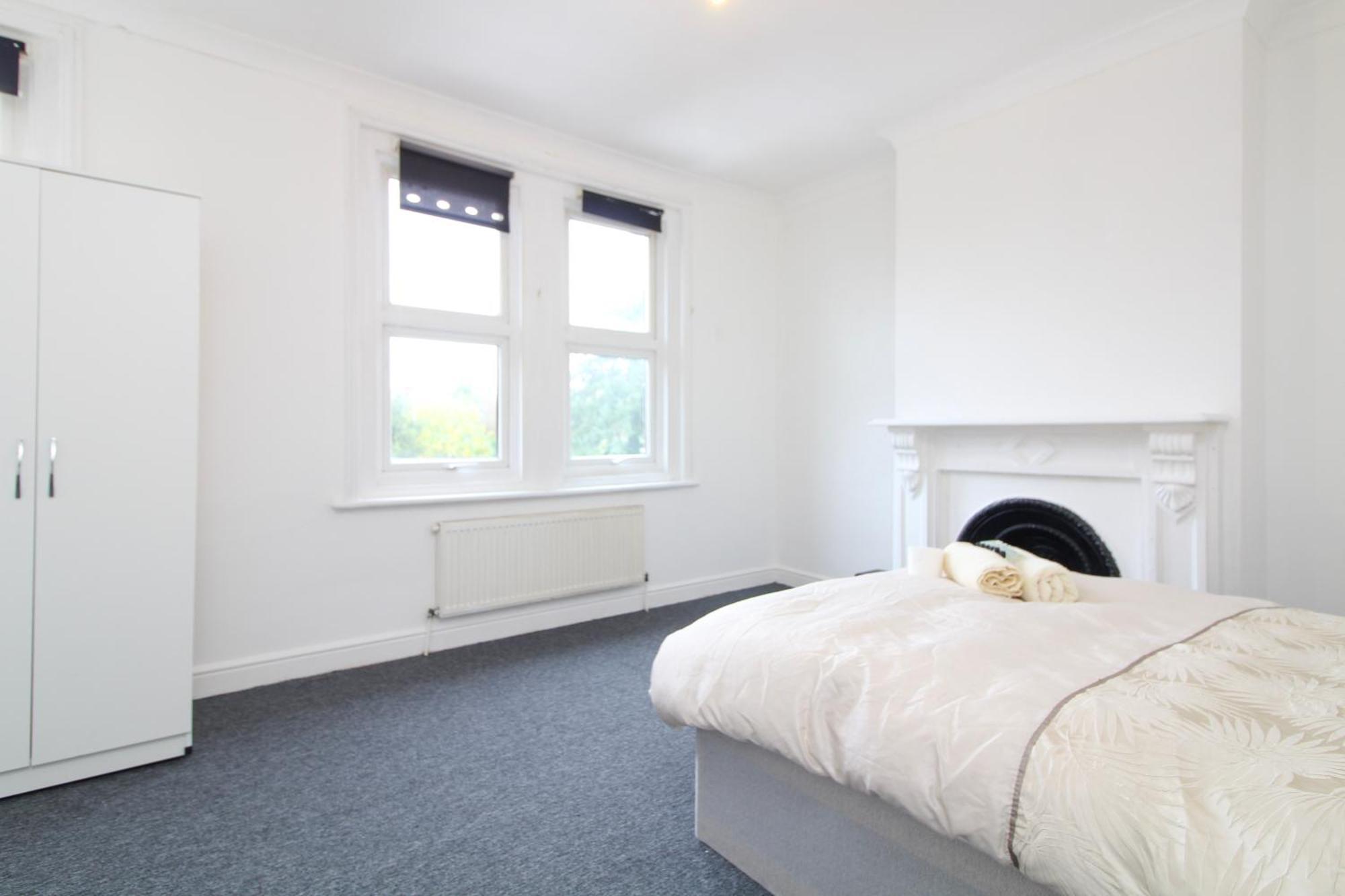 Cosy In Stafford Road Guest house Southampton