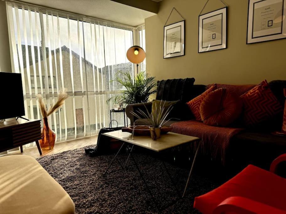 Boho Modern Entire House In * Southampton