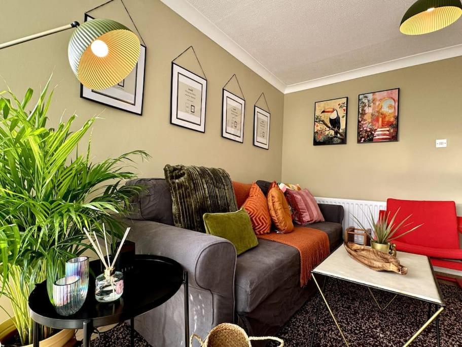 Boho Modern Entire House In Holiday home Southampton