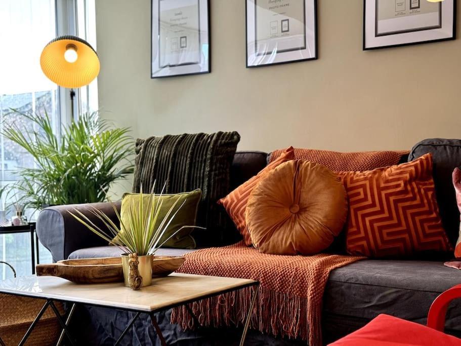 Boho Modern Entire House In Holiday home Southampton
