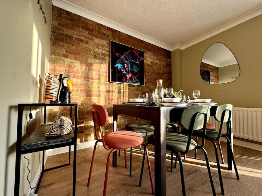 Boho Modern Entire House In * Southampton