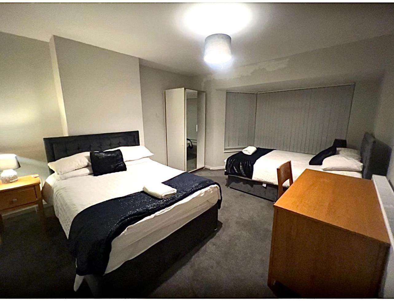 The Coral Southampton, Family Rooms, Suitable For Contractors * Southampton