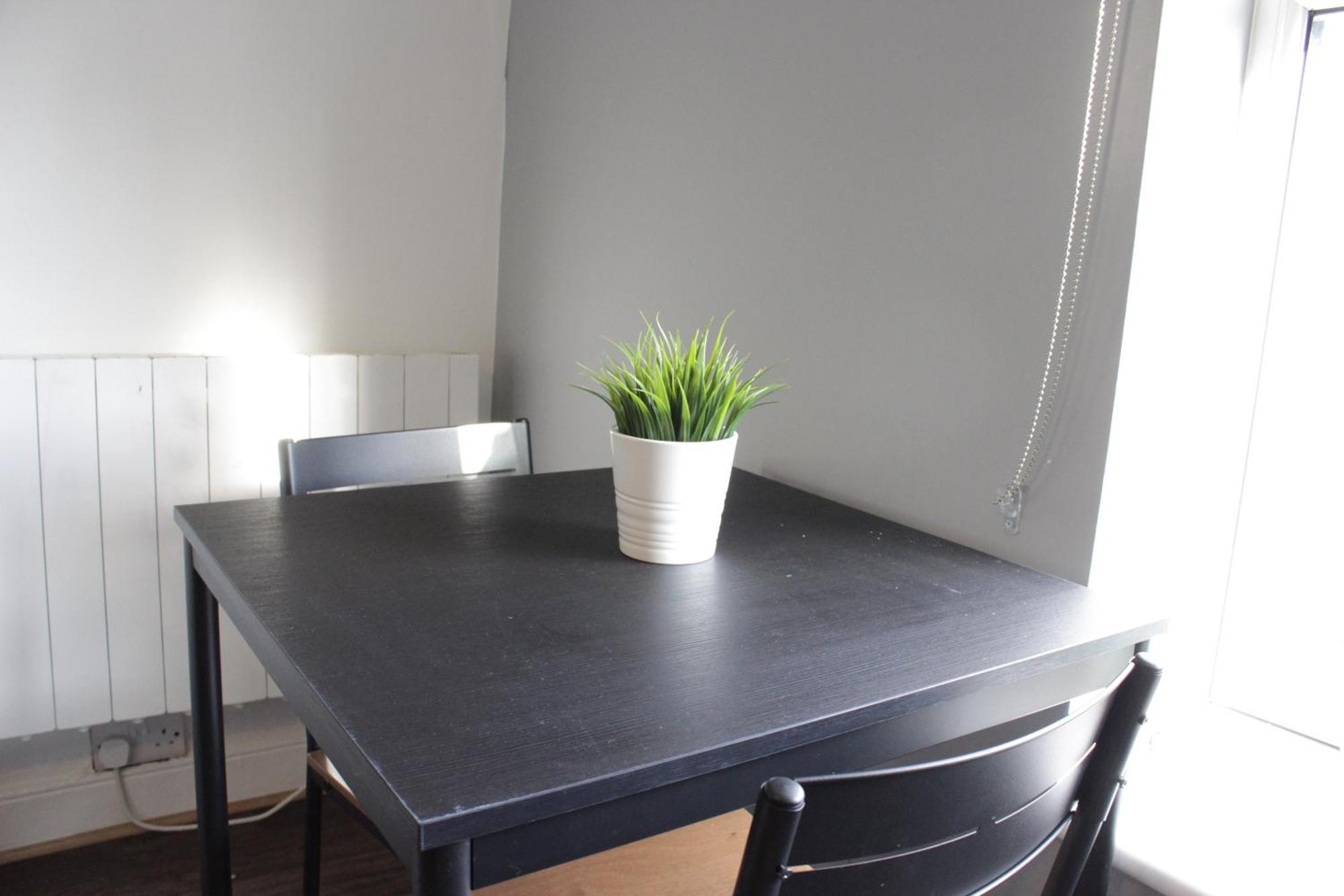 Superb Flats In Centre Apartment *