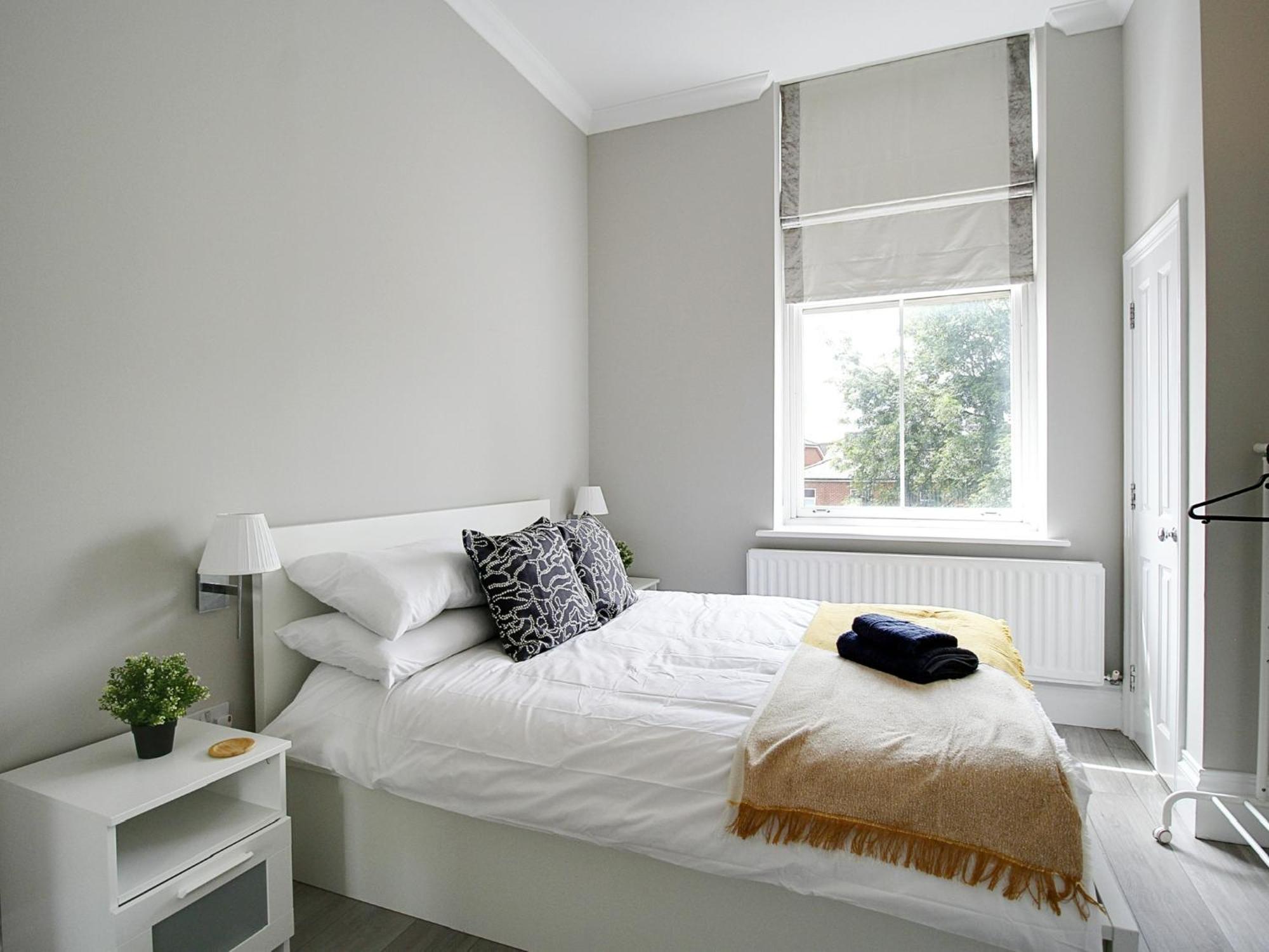 Apartment Beautiful Centre Aprt/sleeps 8/w Parking