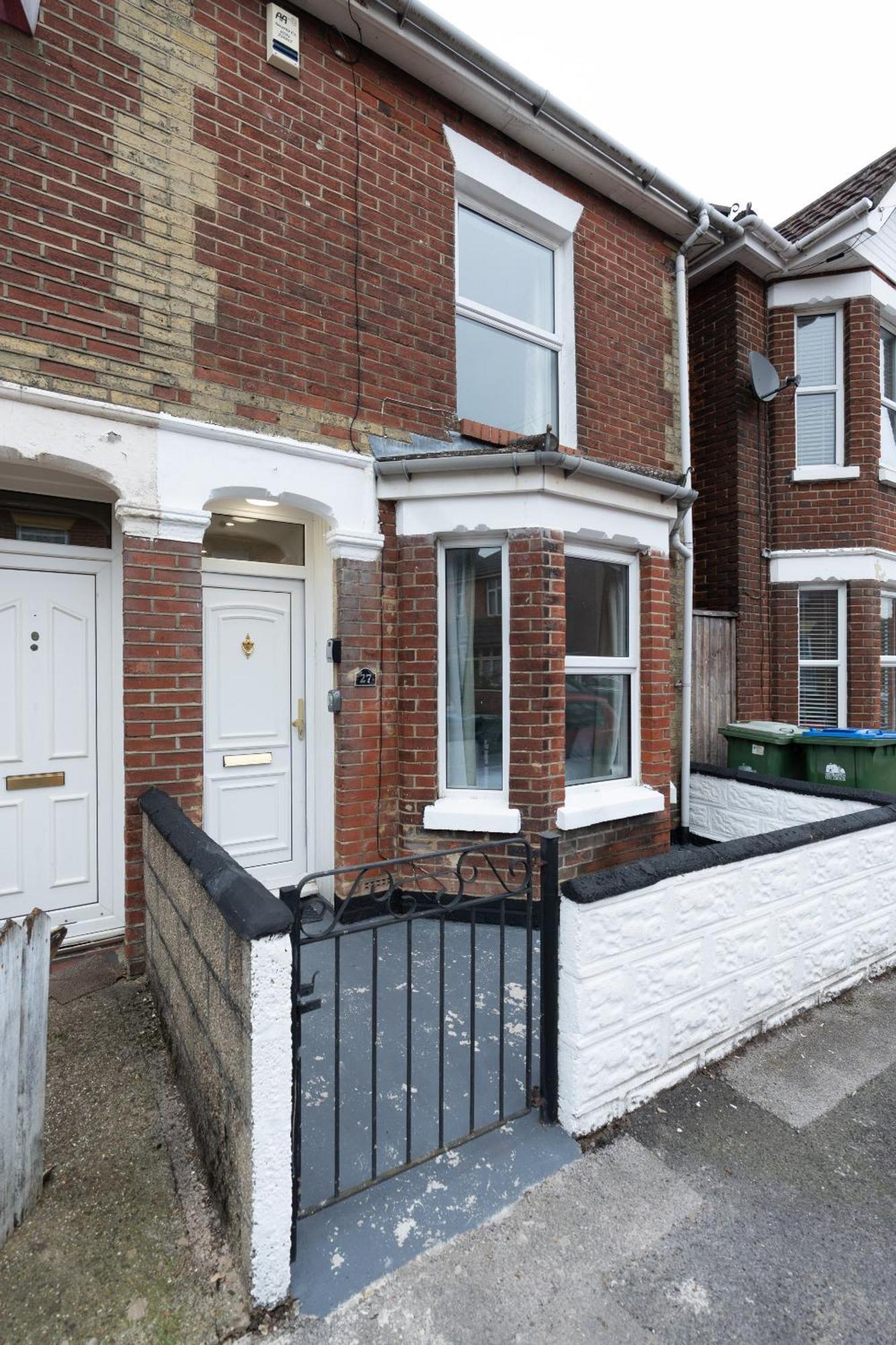 The Albany - 4br 2bath House Up To 7 Guests - Free Parking - Big Garden - Smart Tv - Ideal For Contractors And Family Southampton