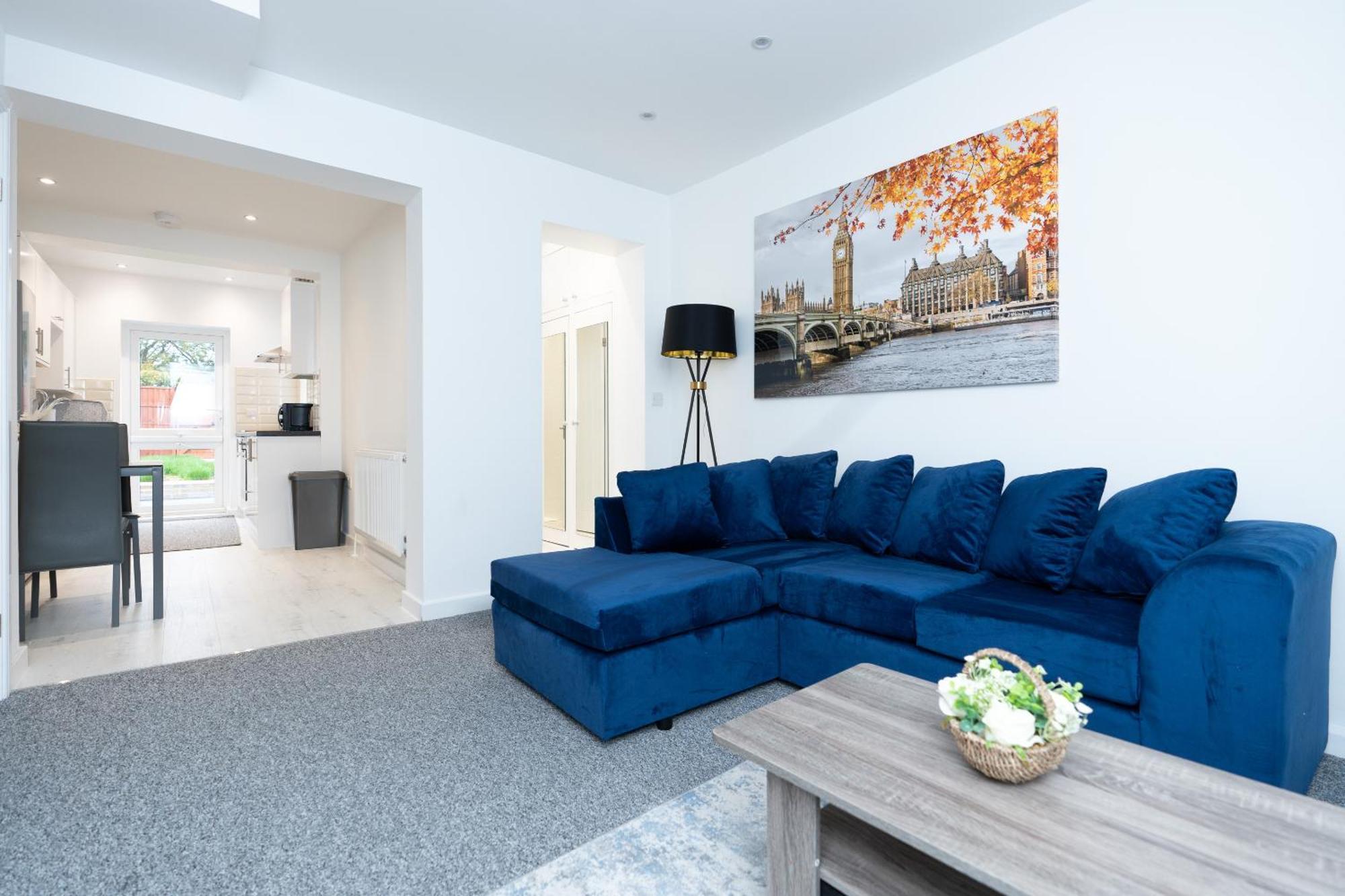 The Albany - 4br 2bath House Up To 7 Guests - Free Parking - Big Garden - Smart Tv - Ideal For Contractors And Family Holiday home Southampton