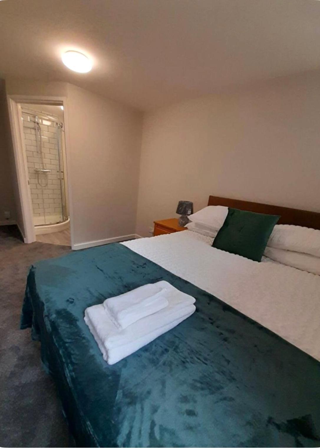 Guest house The Coral Southampton, Family Rooms, Suitable For Contractors Southampton