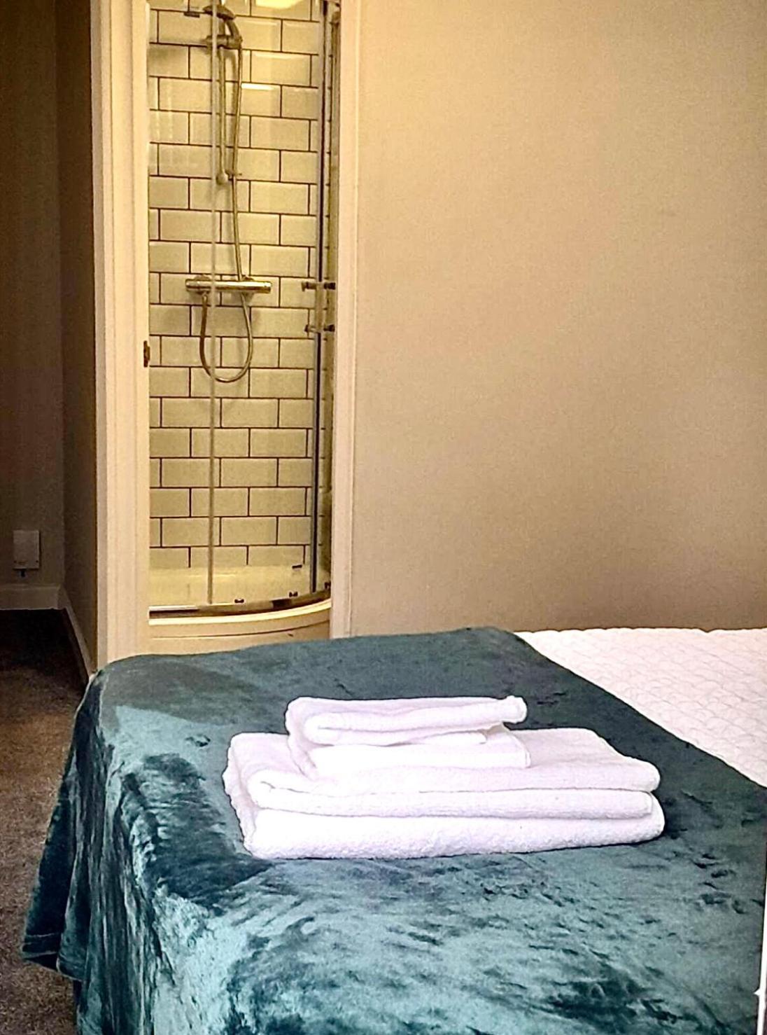 The Coral Southampton, Family Rooms, Suitable For Contractors * Southampton
