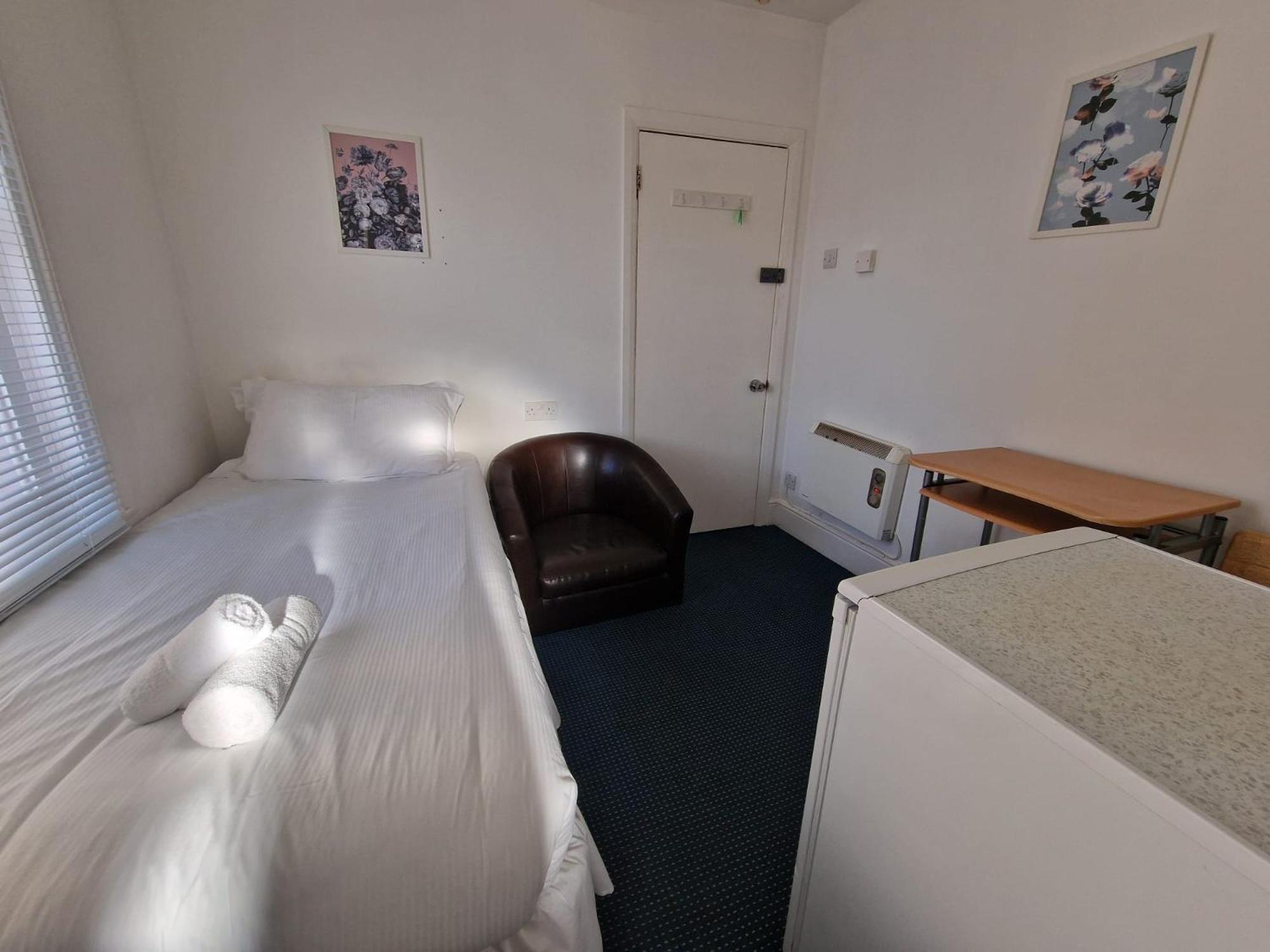 Small Near Ocean Village Apartment *