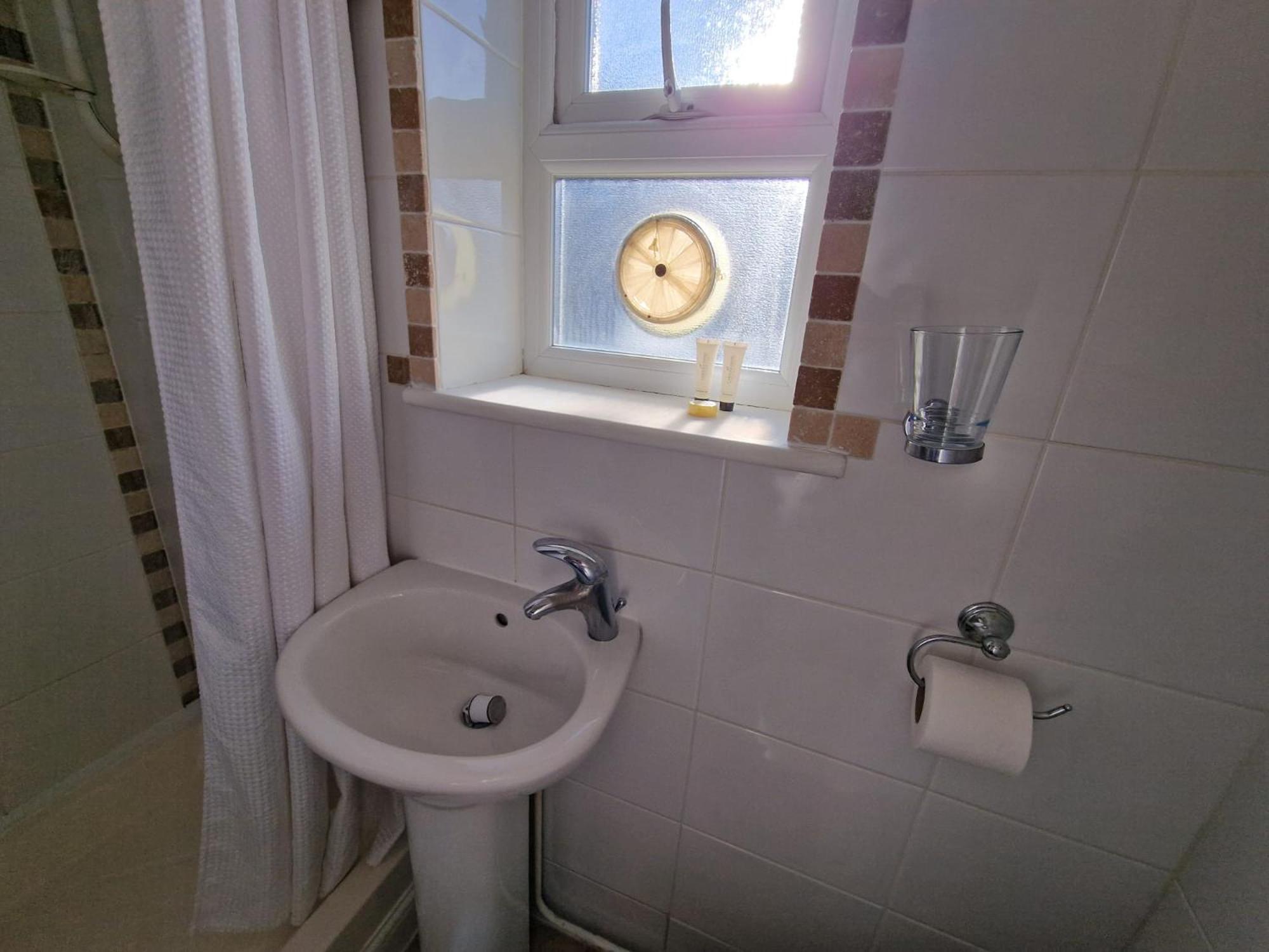 Apartment Small Near Ocean Village *