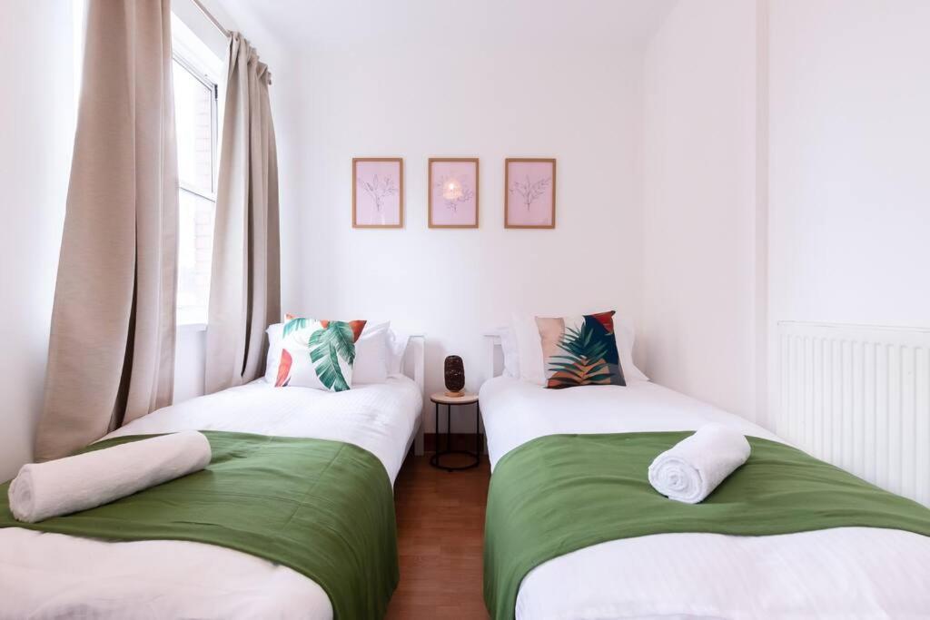 Apartment Noir - 2 Bedroom Flat - Sleeps 5 With Parking Southampton