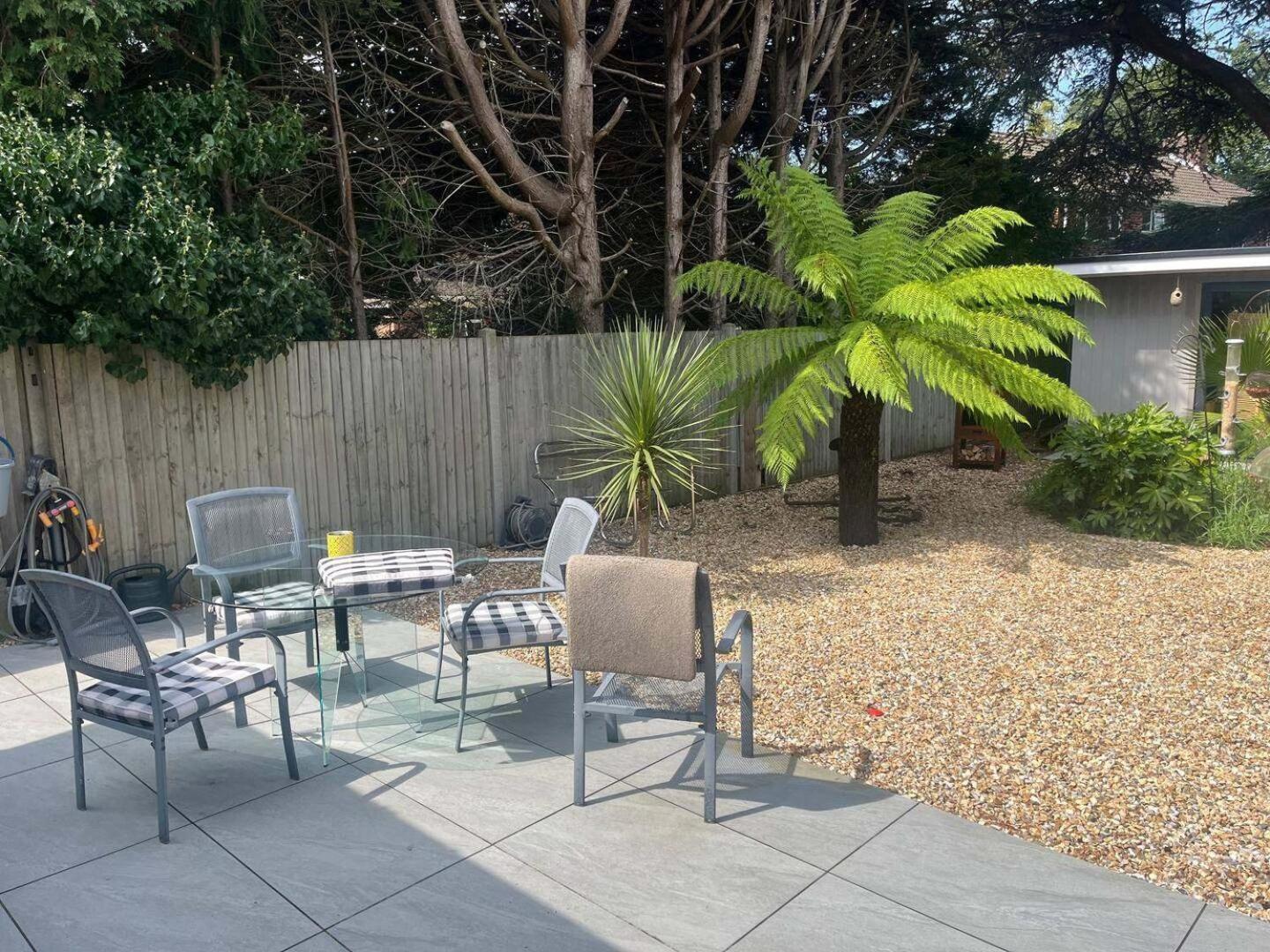 Retreat - Hot Tub Garden & Pets Welcome