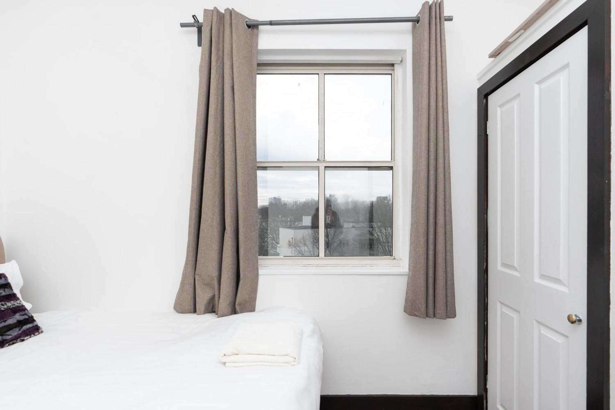 Homely 2-bed Close To Centre