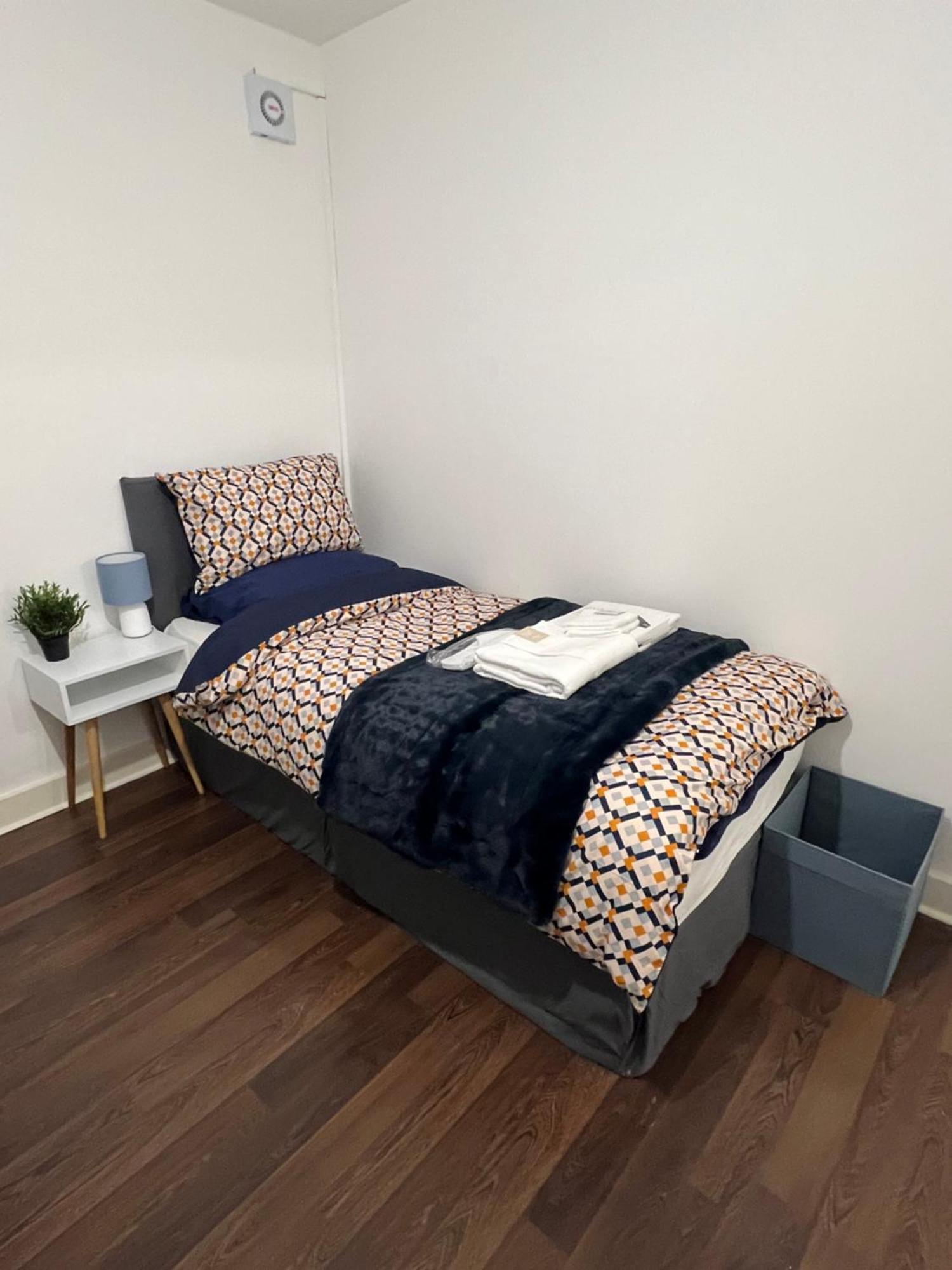 Ultra Modern Free Parking Apartment *