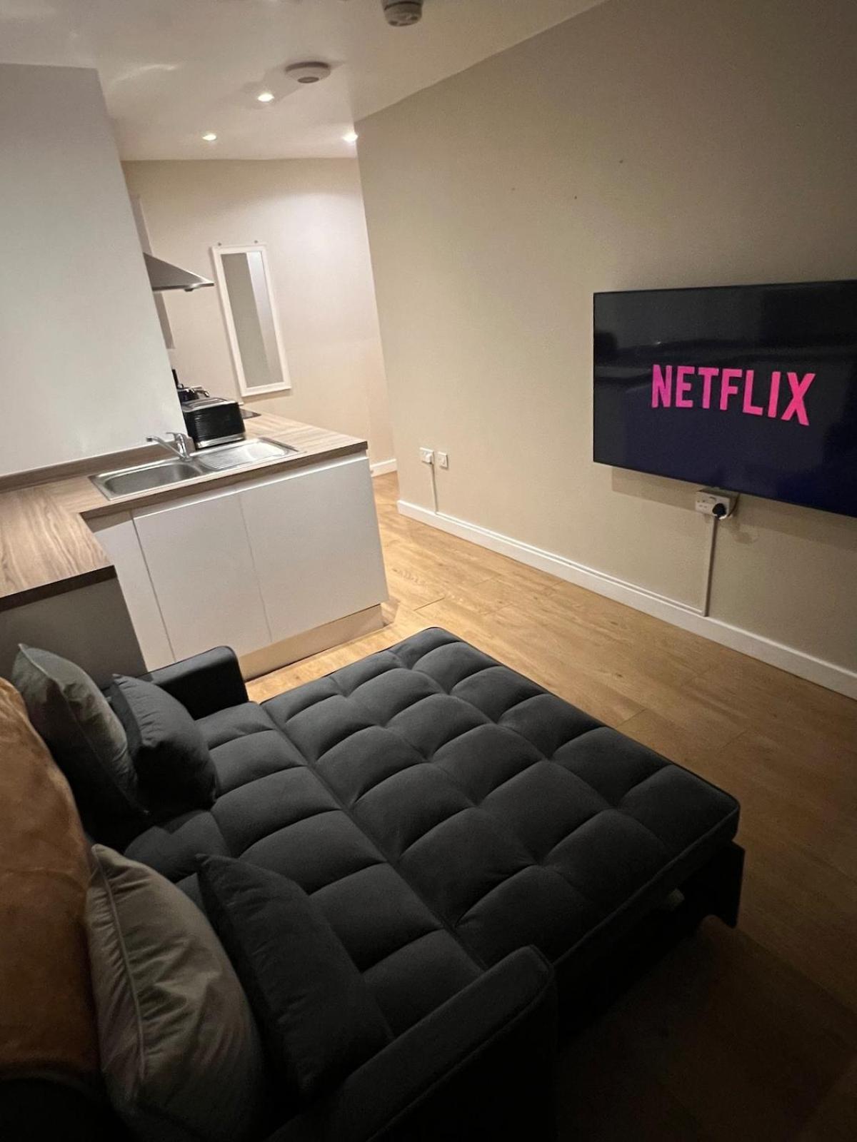 Cozy 1br Flat Nr Train Station