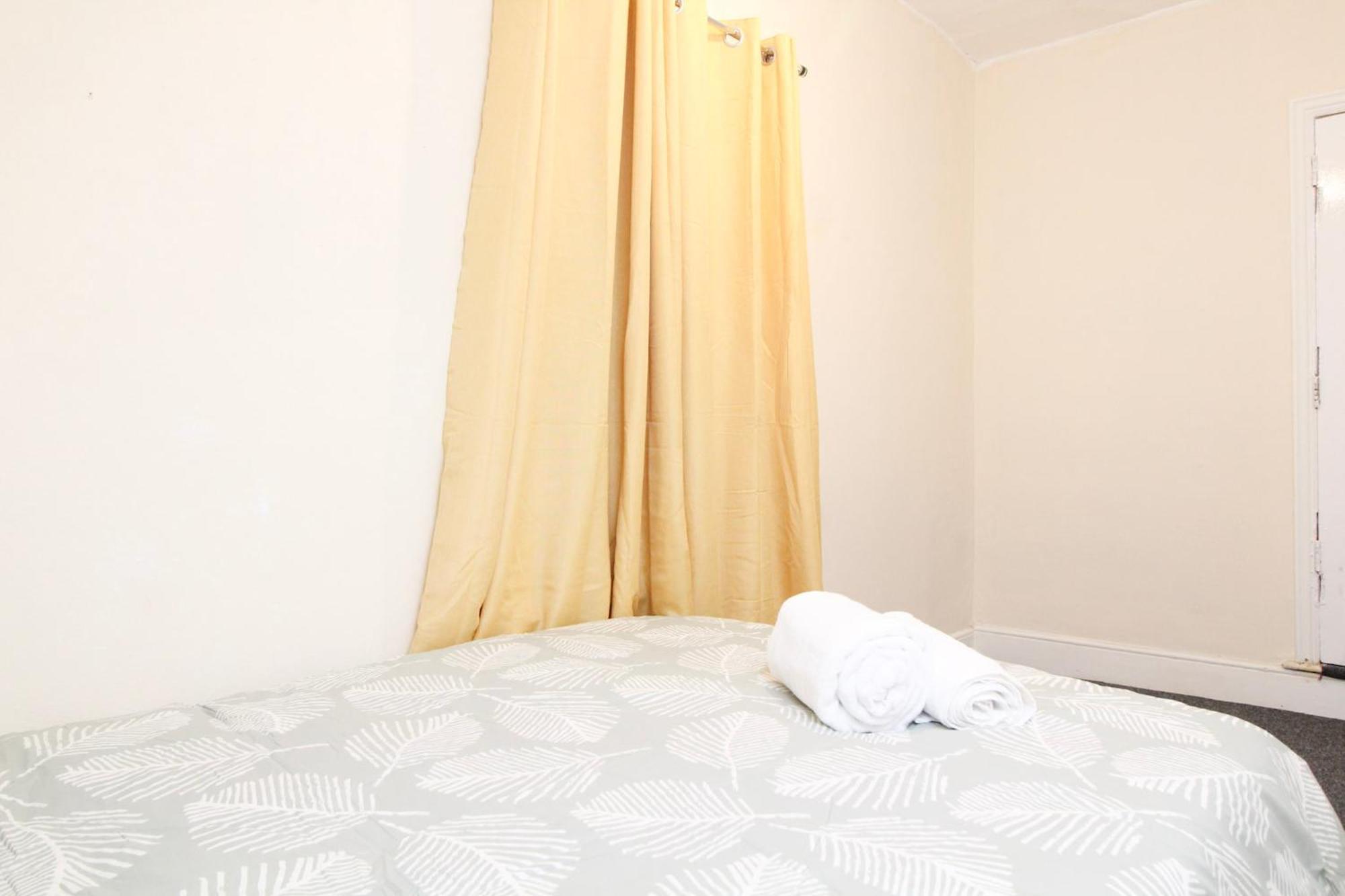 4 Mayflower Road *