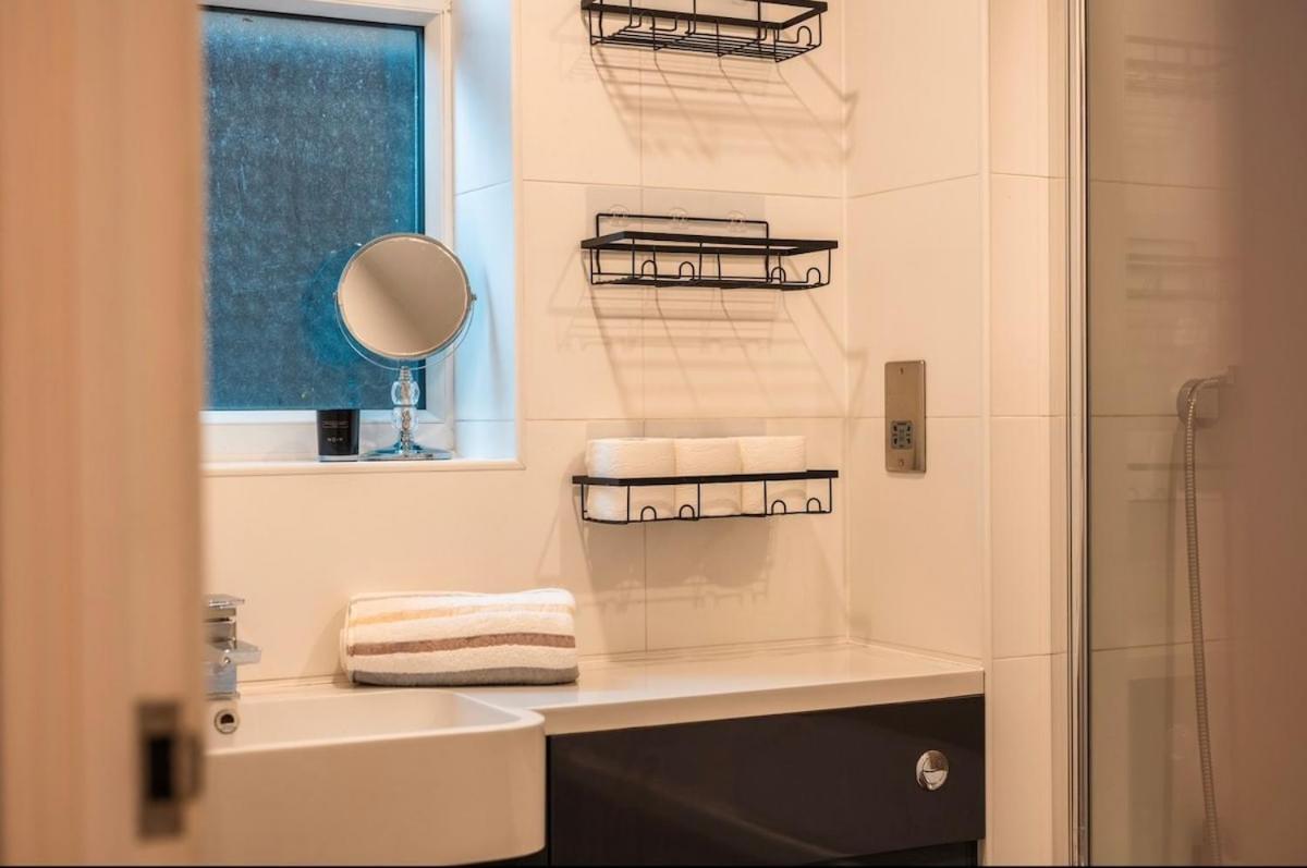 Modern In The Centre Apartment