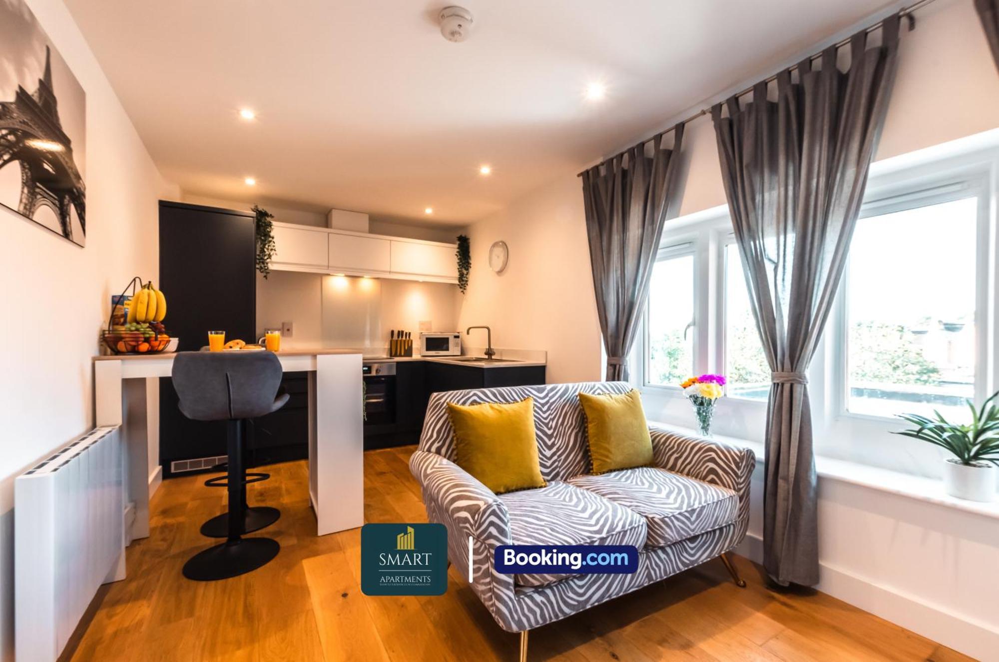 One Cosy Bedroom By Smart Short Lets & Serviced With Free Wifi Apartment