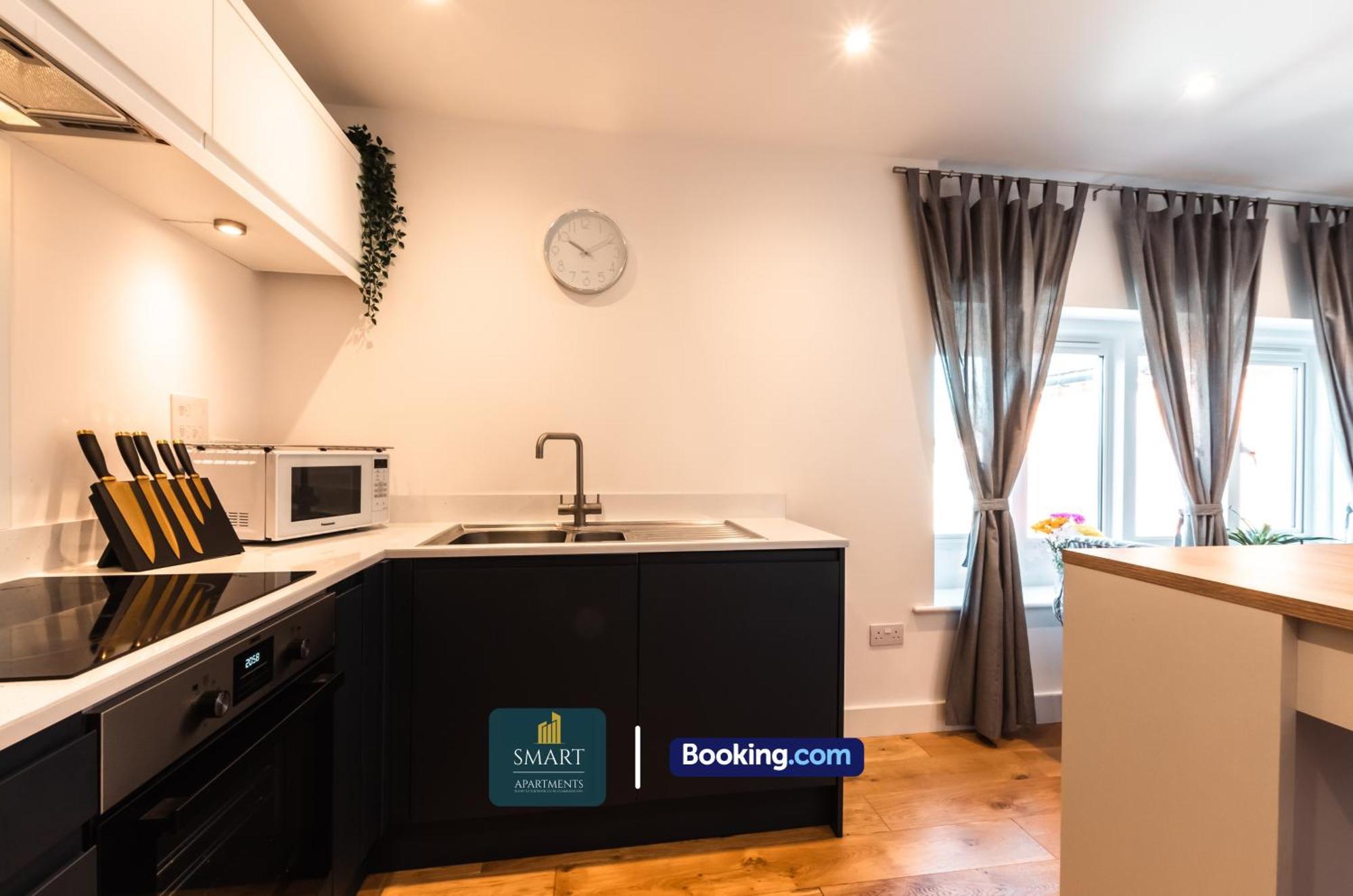 One Cosy Bedroom By Smart Short Lets & Serviced With Free Wifi Apartment *