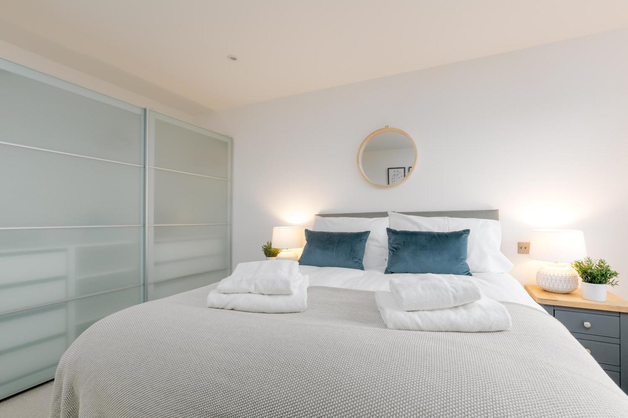Starhost Residences - Spacious 1-bed In Ocean Village Apartment Southampton