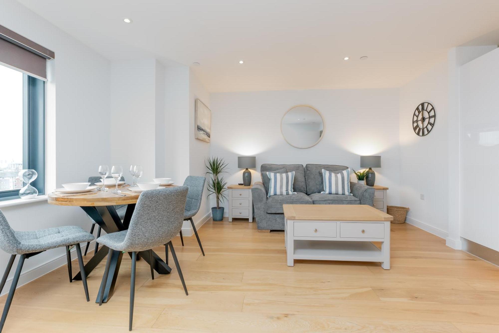 Apartment Starhost Residences - Spacious 1-bed In Ocean Village