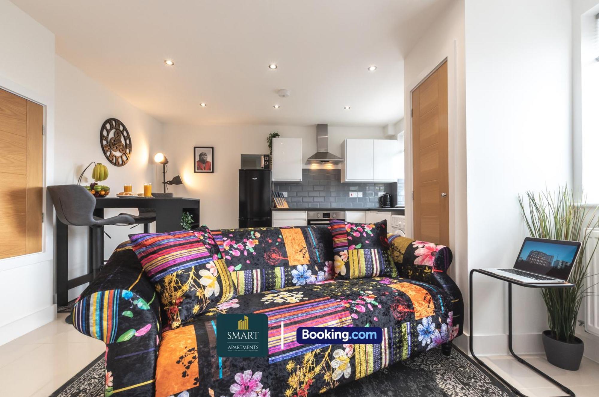 Relaxing Atlantic Mansions By Smart Short Lets & Serviced With Free Wifi Apartment Southampton