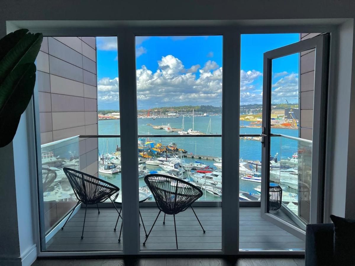 Upscale Contemporary - River Views *