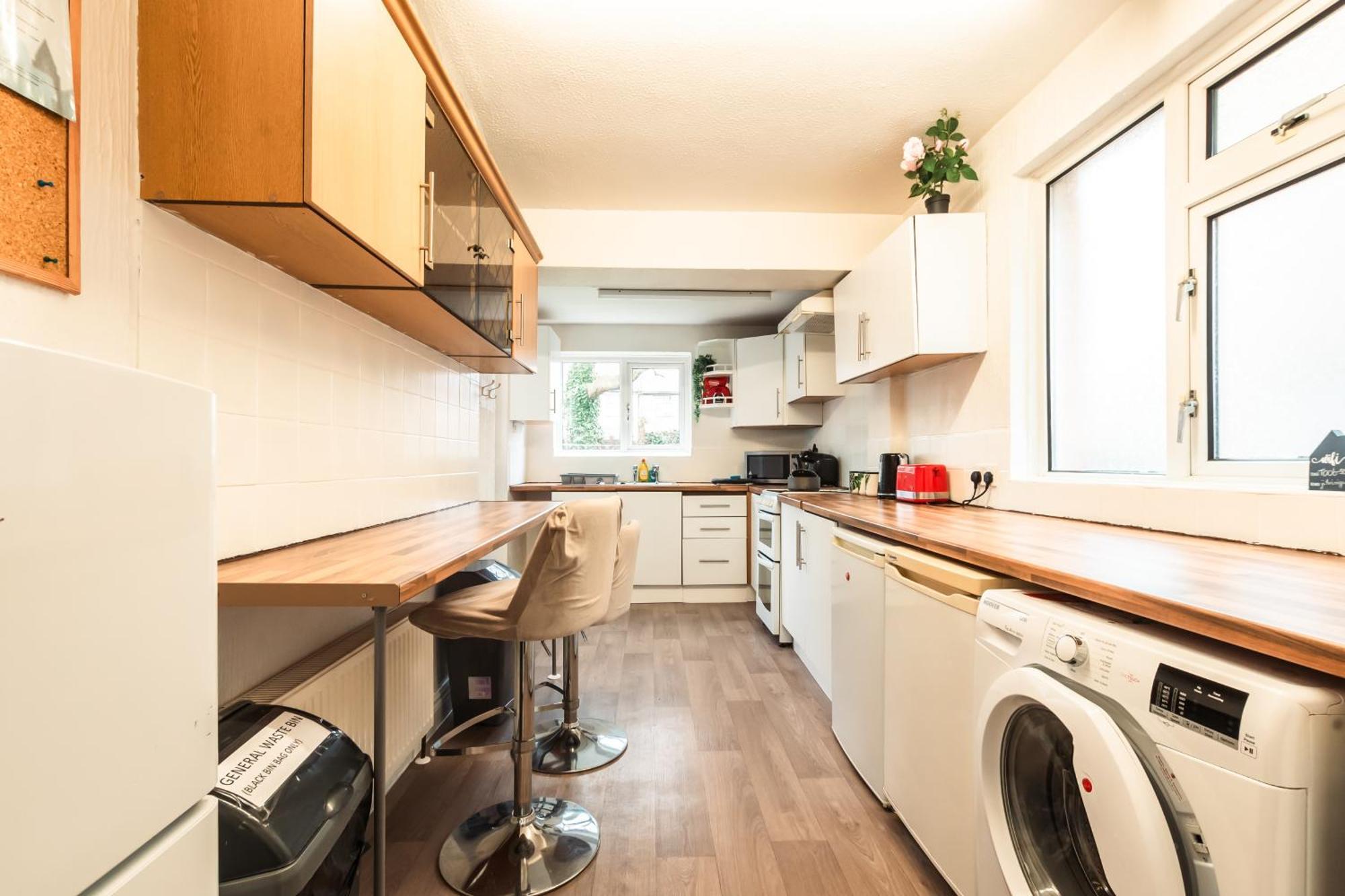 Holiday home 6 Beds In 4 Bedrooms House *