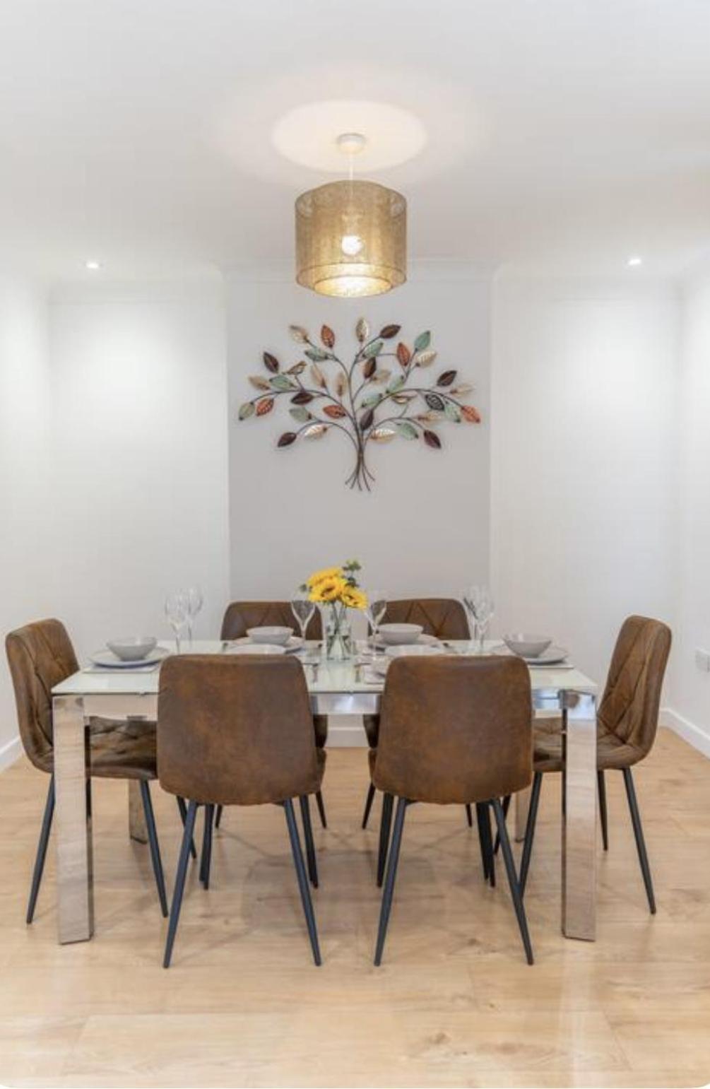 Bright, Cosy - 3 Beds, Parking, Virgin Wifi, Modern Holiday home Southampton