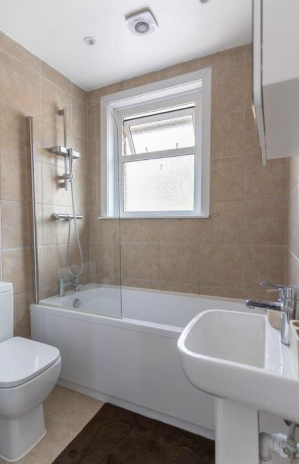 Bright, Cosy - 3 Beds, Parking, Virgin Wifi, Modern