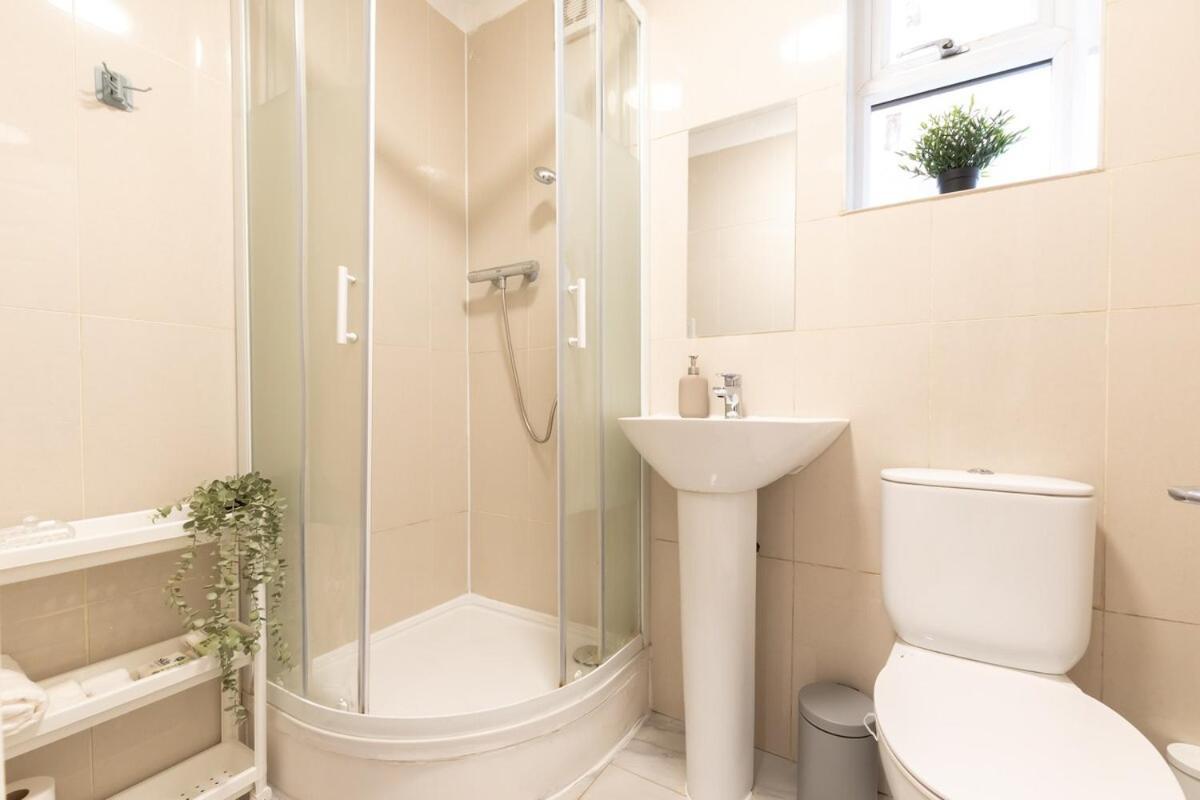 Modern 2-bedroom In A Converted Near Centre Southampton