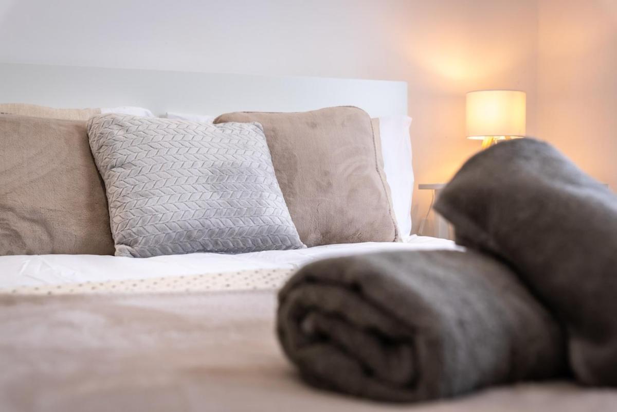 Modern 2-bedroom In A Converted Near Centre *