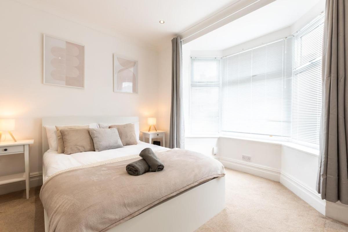 Modern 2-bedroom In A Converted Near Centre Holiday home Southampton