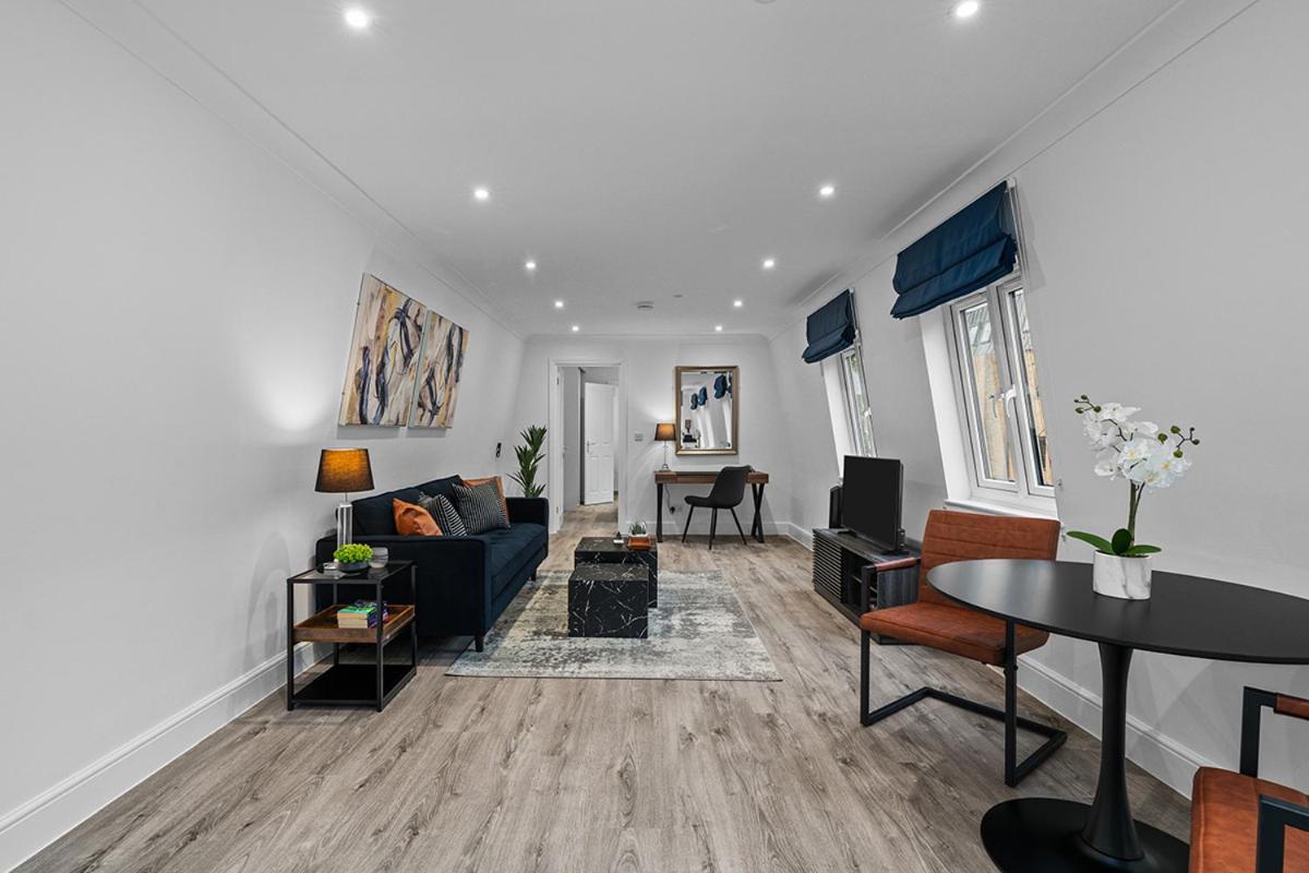 Kings Park Apartment *