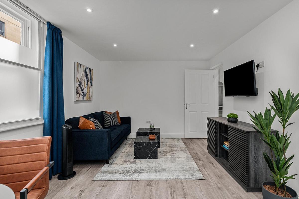 Kings Park Apartment Southampton