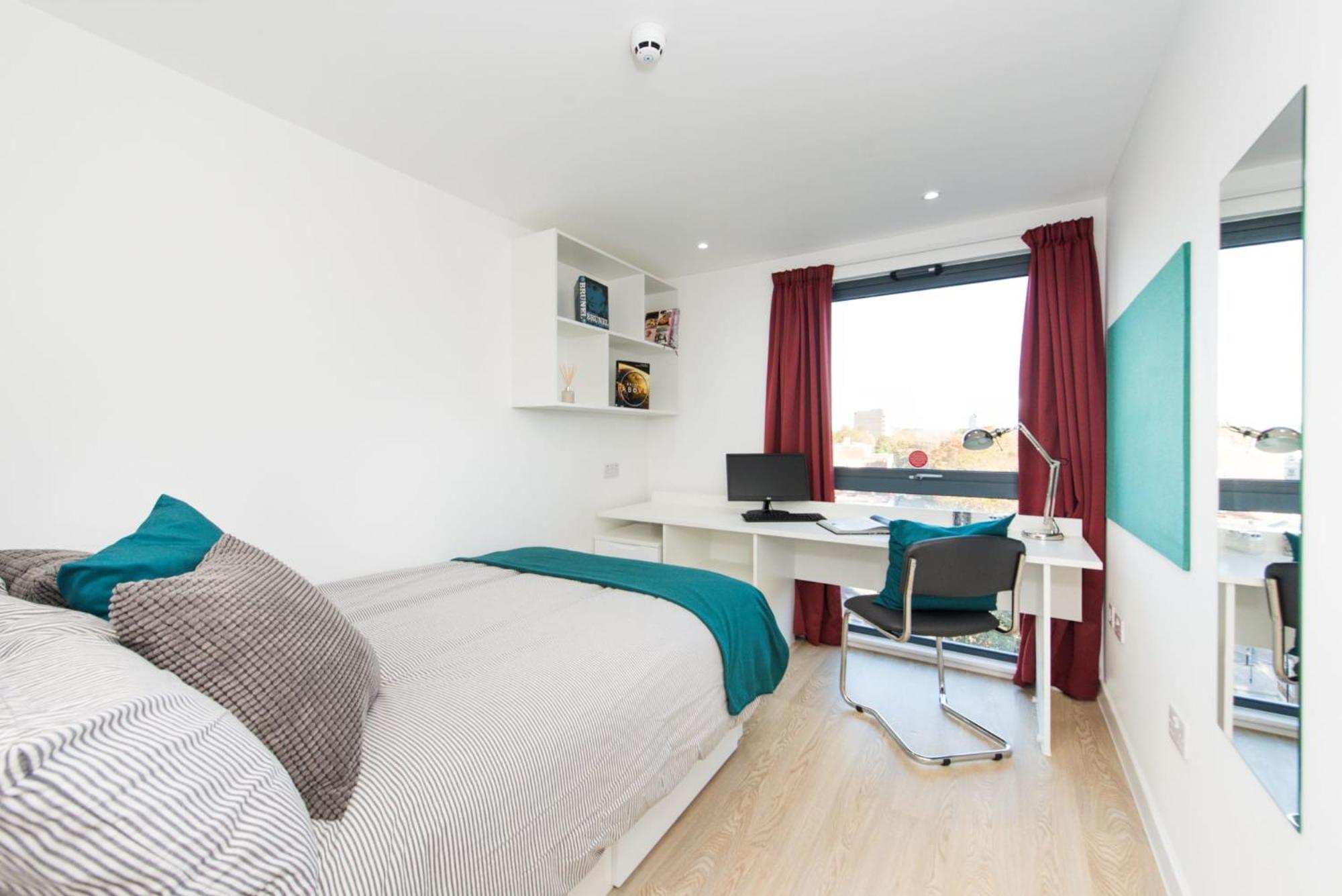 Stylish And Private Ensuite At Vincent Place For Students Only * Southampton