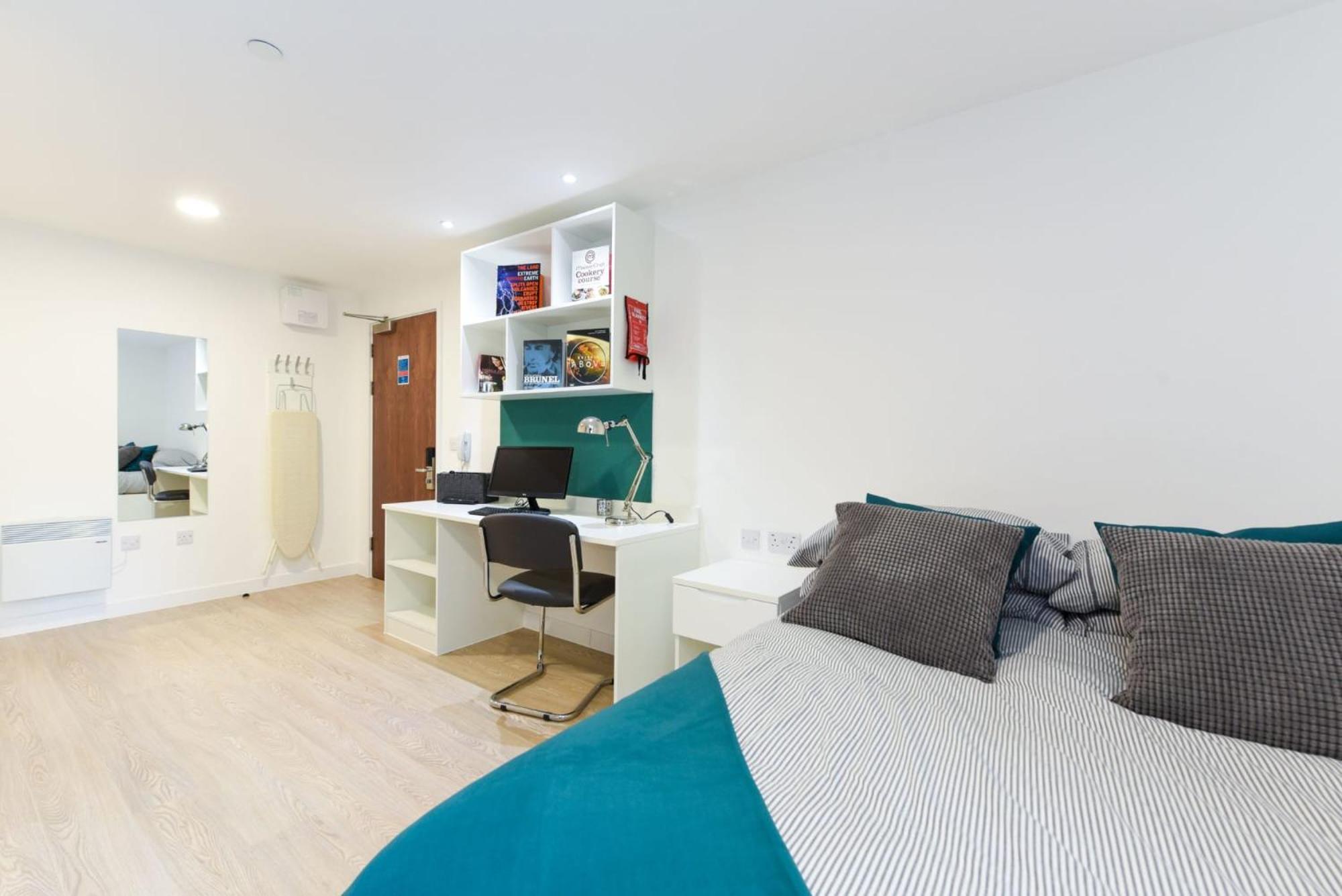 Apartment Stylish And Private Ensuite At Vincent Place For Students Only Southampton