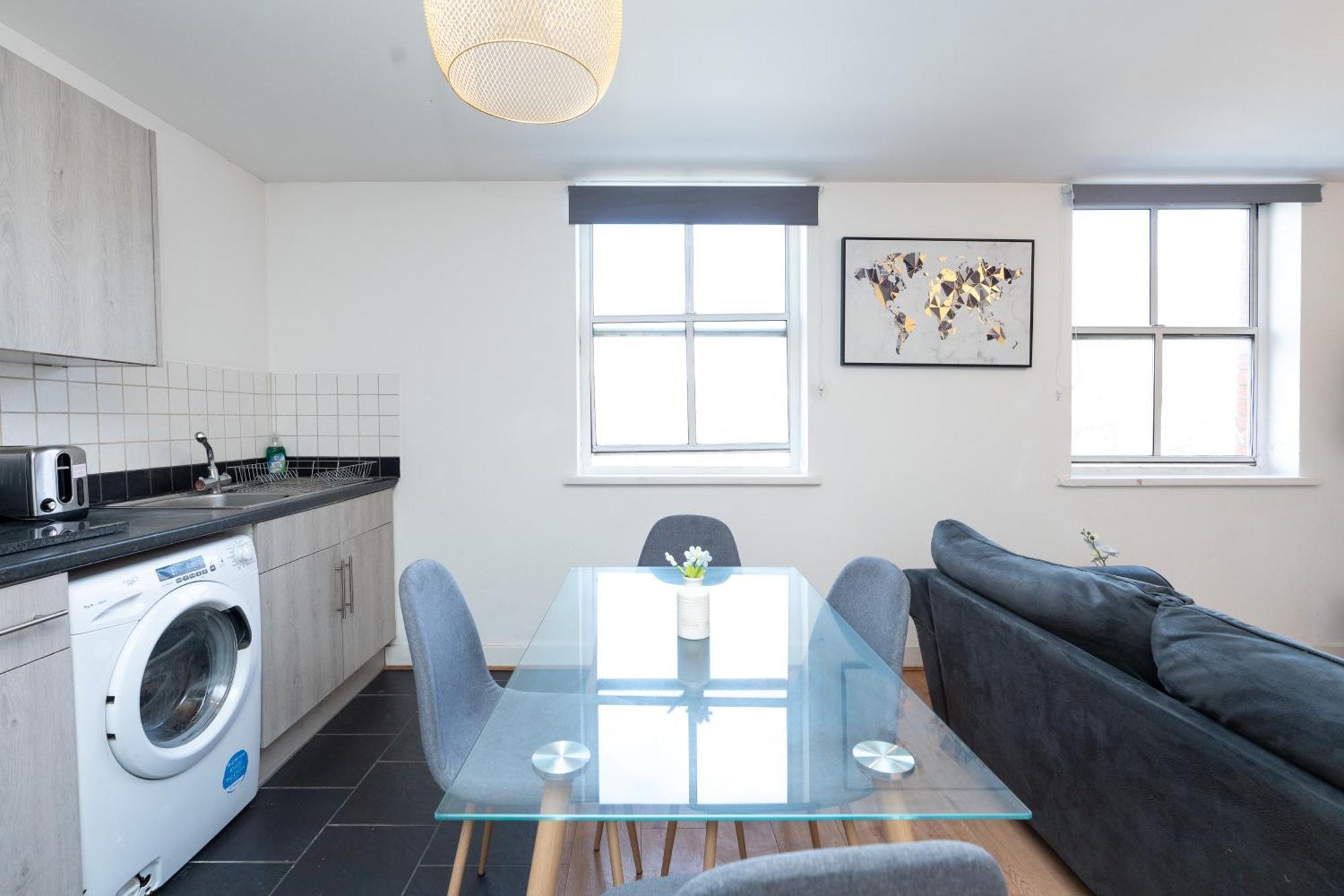 Apartment Cozy 2 Bed In Centre-free Parking