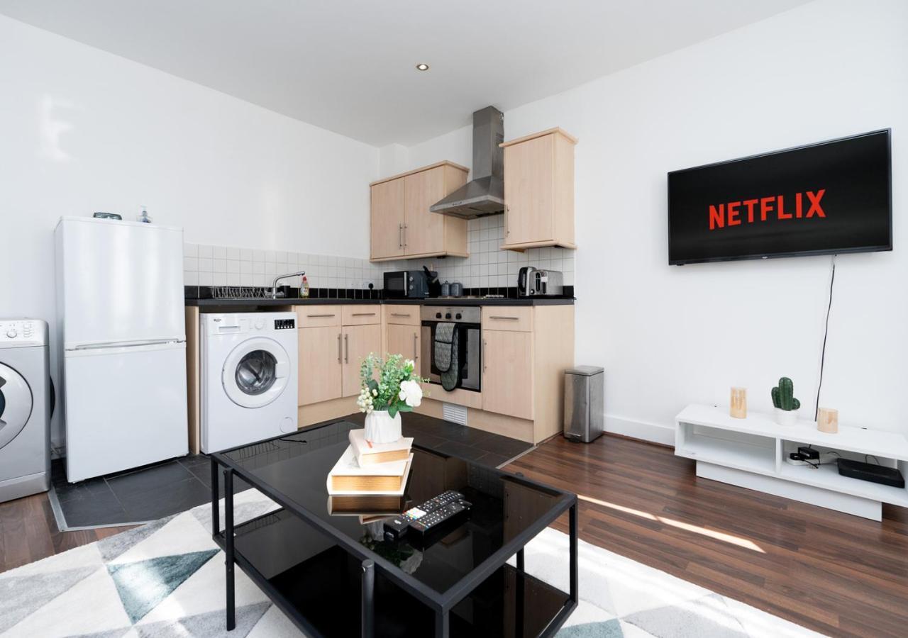 Apartment Comfy 3-bed Flat *