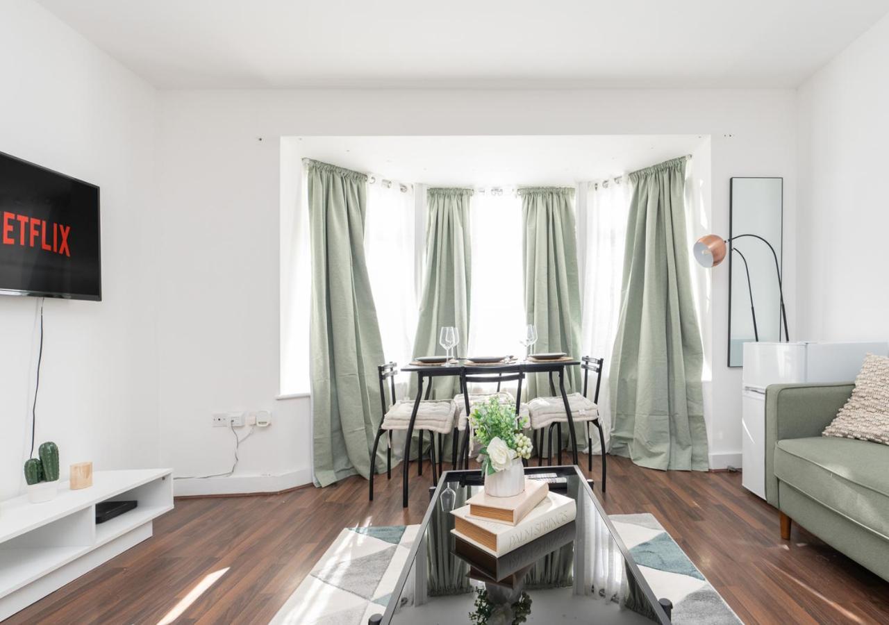 Comfy 3-bed Flat *