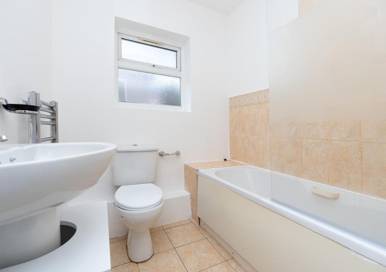 Apartment Comfy 3-bed Flat *