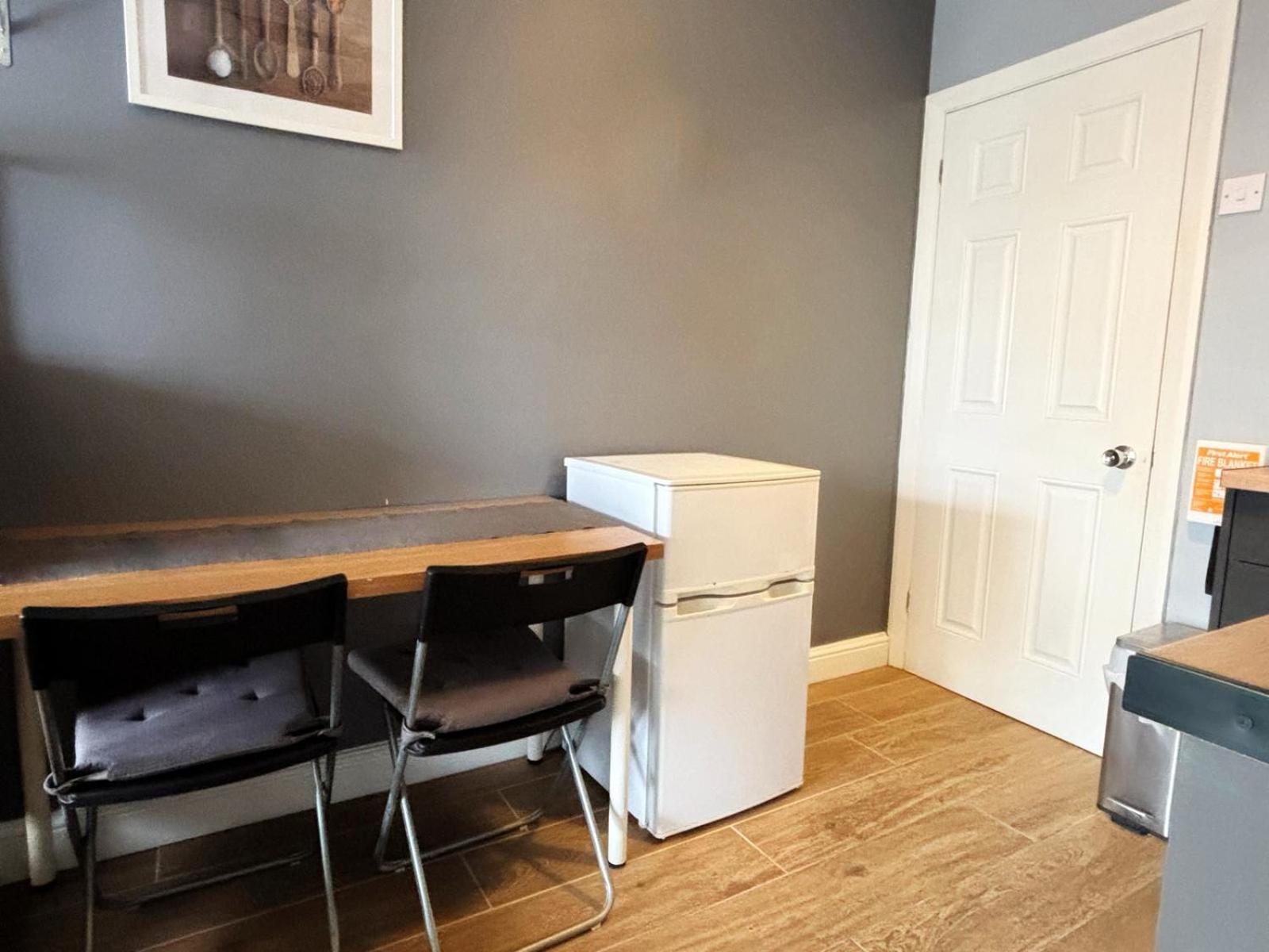 Shirley Apartments, Cozy Studio, Self Check In, 10 Min Drive To City Centre, Walking To Redbridge Train Station Apartment Southampton