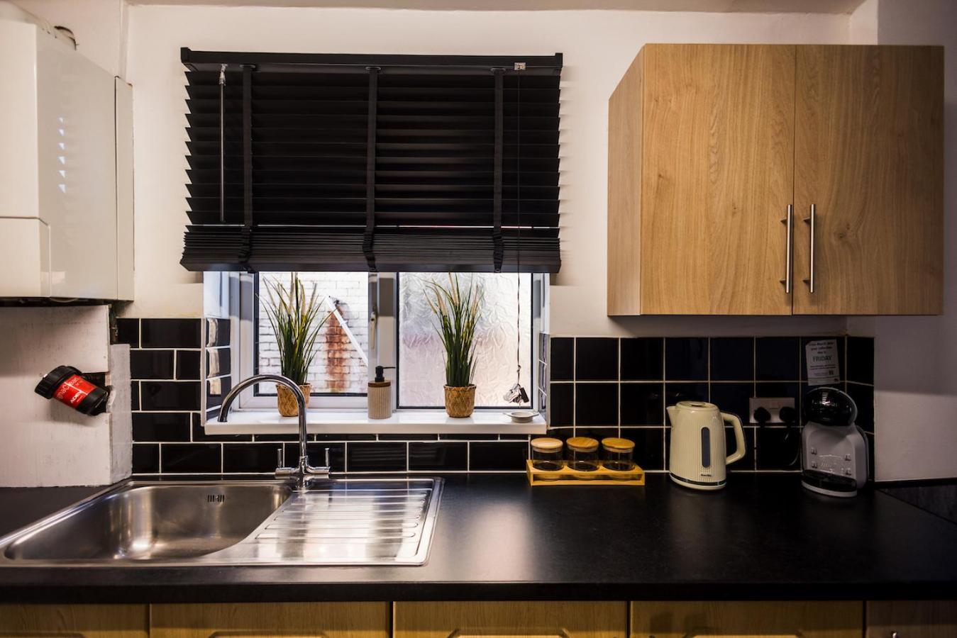 Holiday home Spacious 4 Bed With Free Parking Southampton