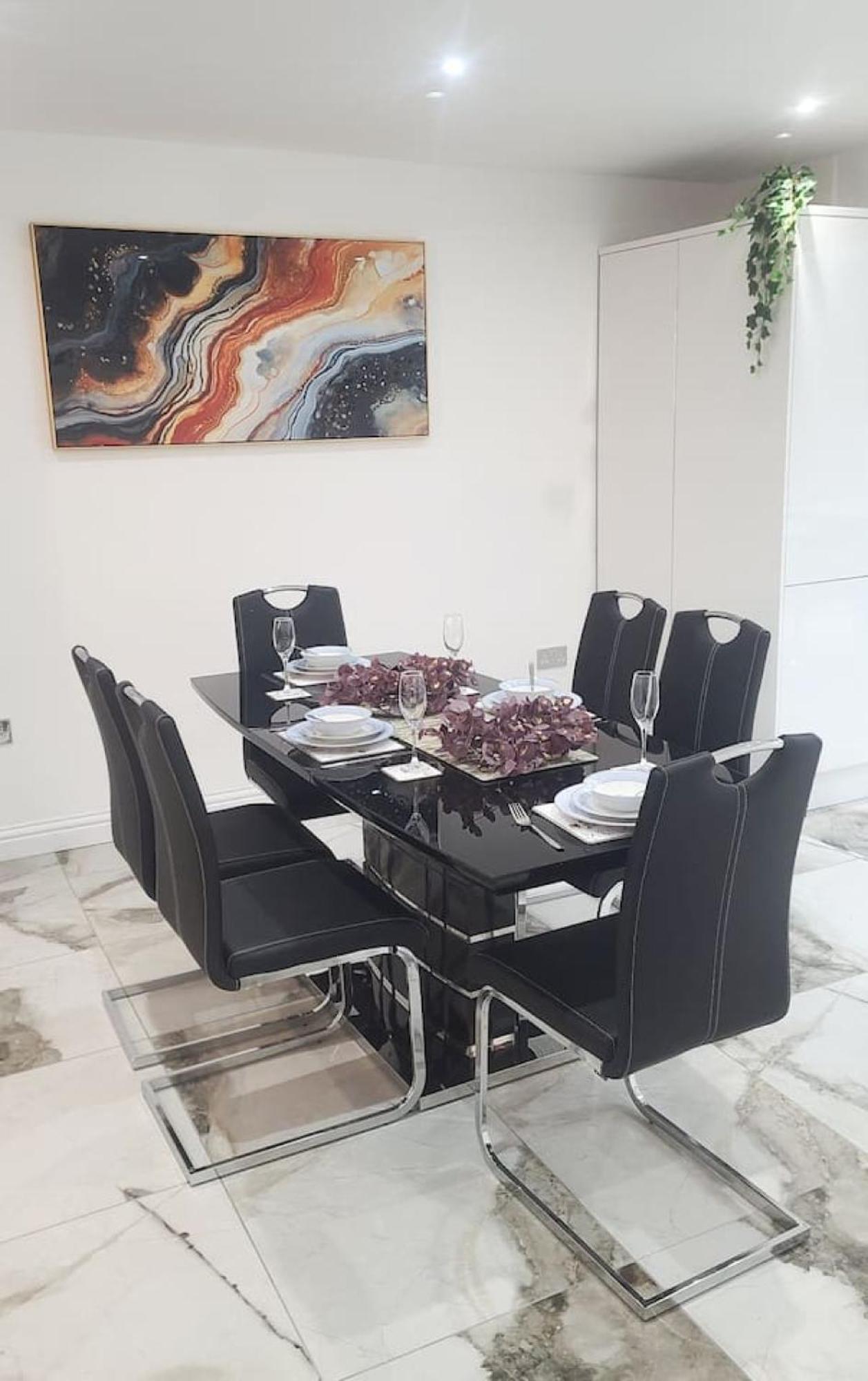 Luxury And Spacious 3 Bedroom In Holiday home *