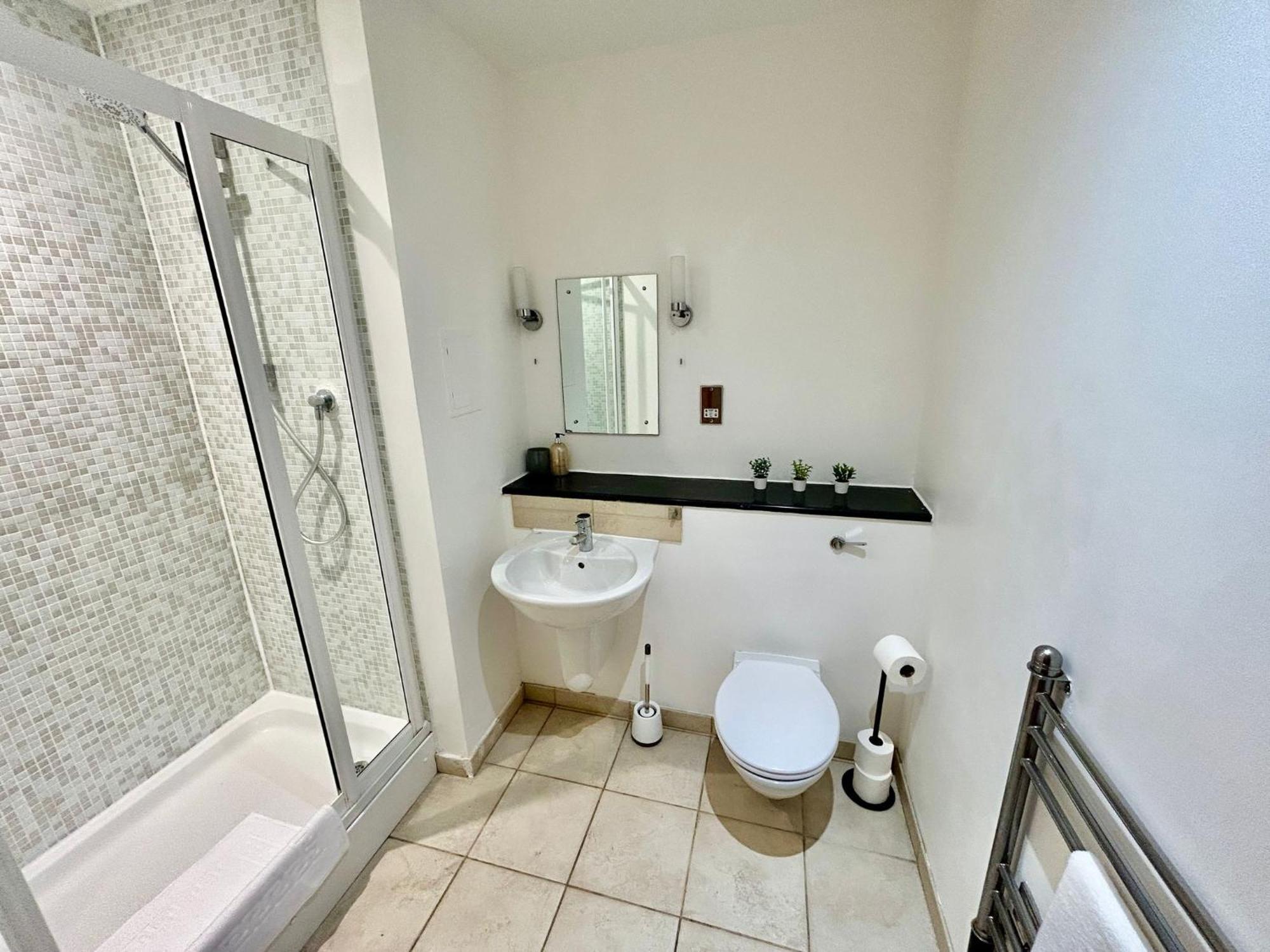 Apartment Centre Apartment, Nr West Quay, Free Parking Southampton