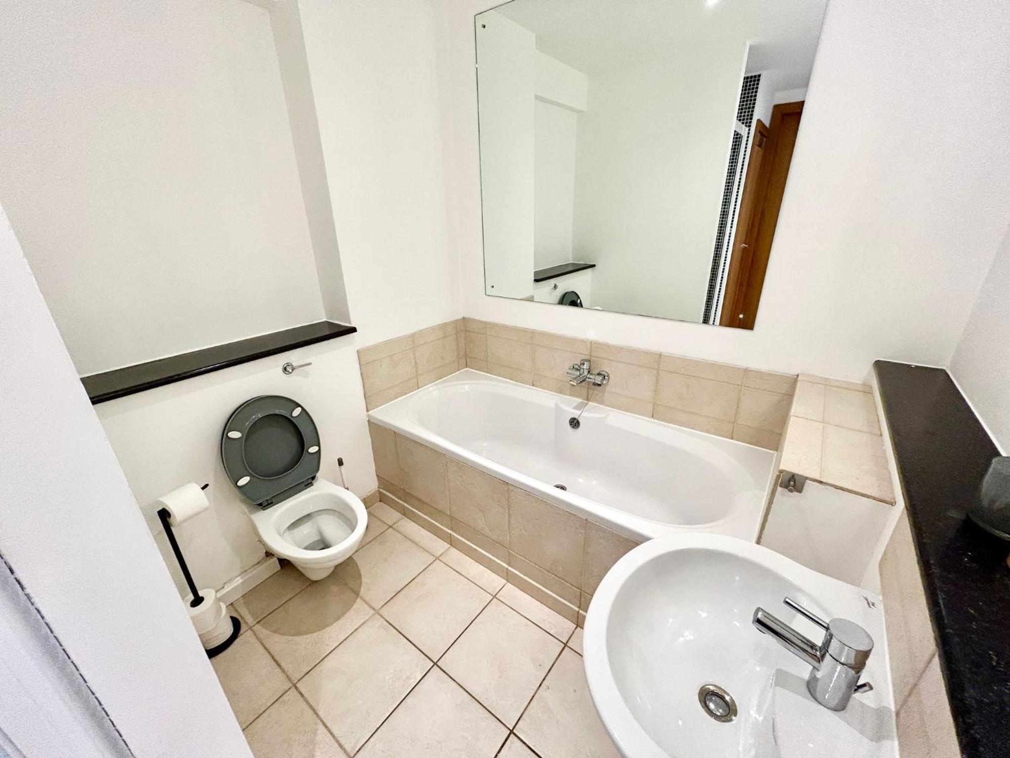 Apartment Centre Apartment, Nr West Quay, Free Parking Southampton