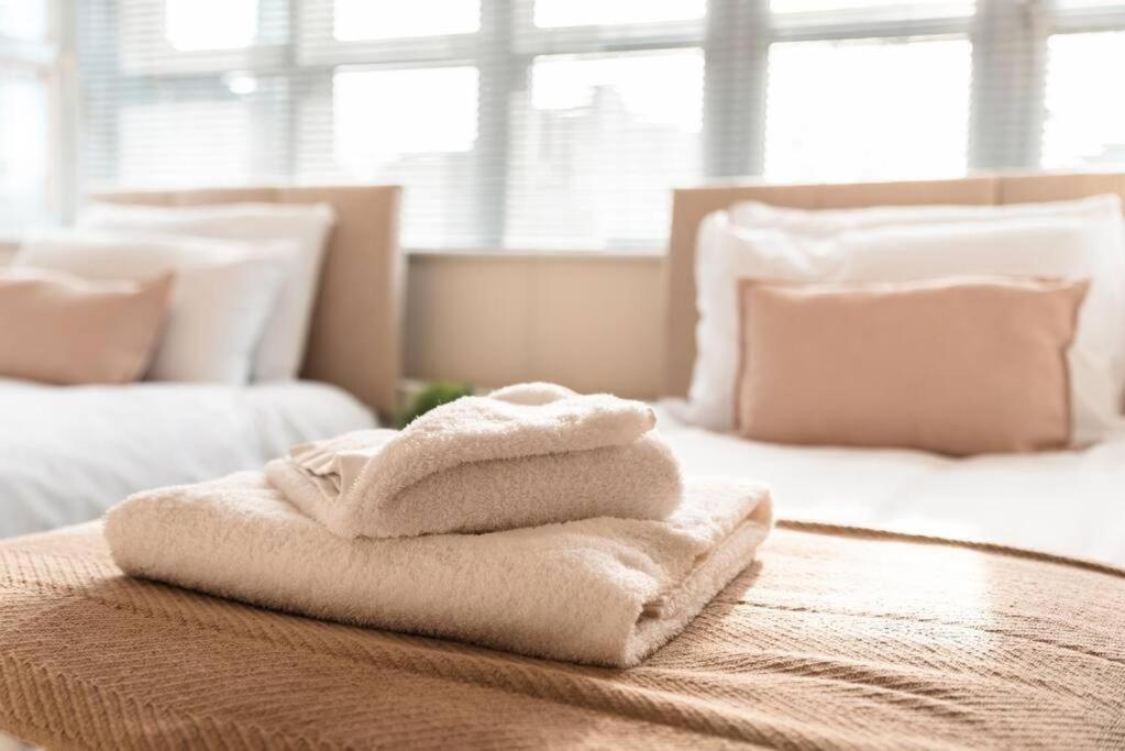 Comfortable Two-bedroom Azurite Apartment *